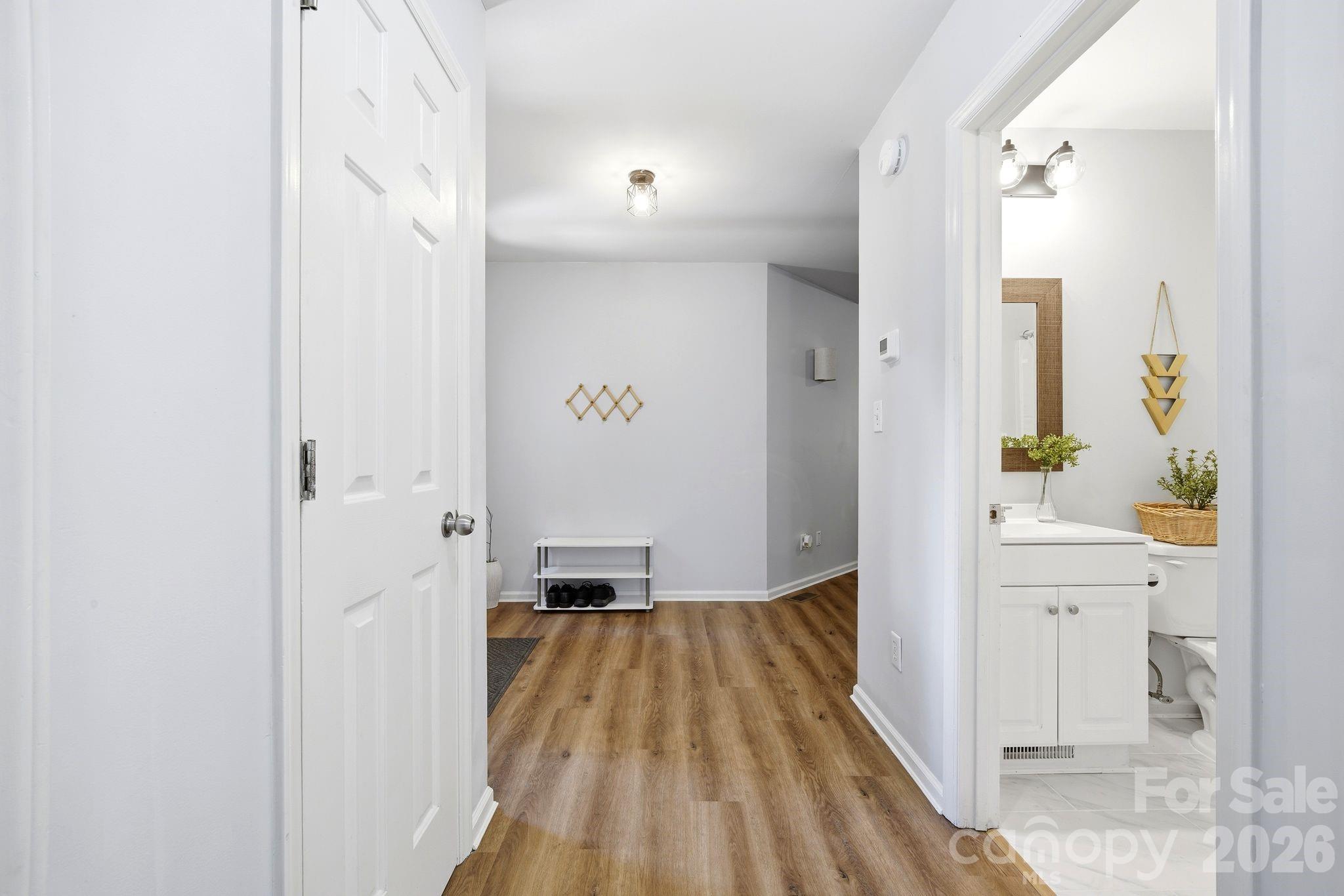 1008 Raywood Court Property Photo 7