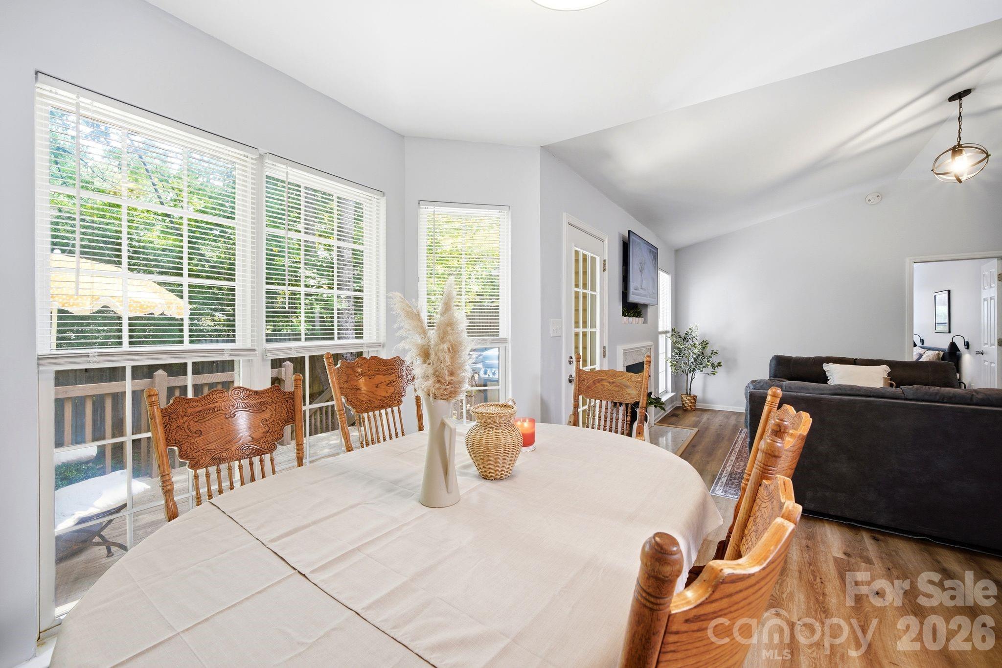 1008 Raywood Court Property Photo 14