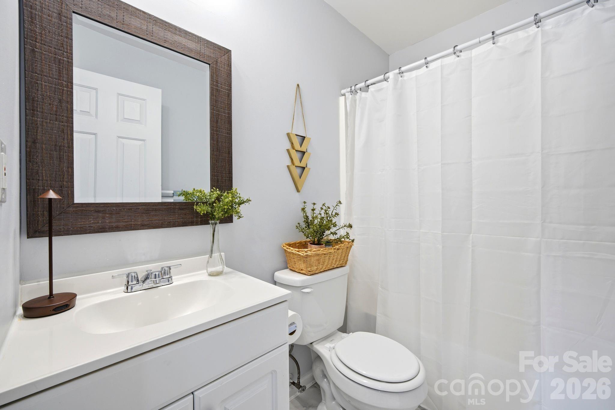1008 Raywood Court Property Photo 20