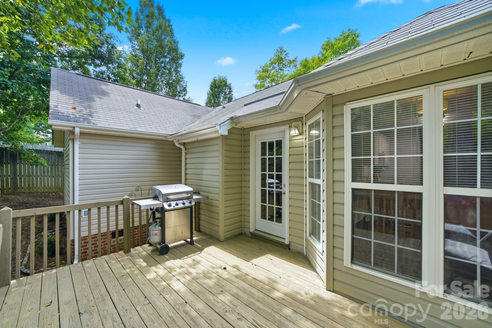 1008 Raywood Court Property Photo 39