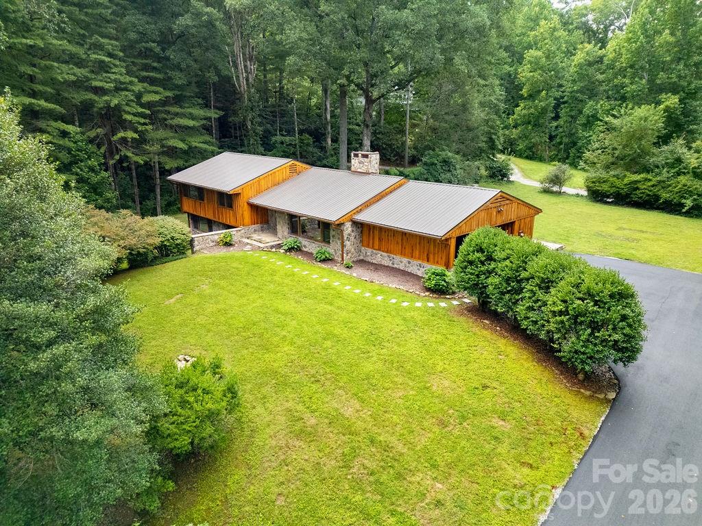 100 Ashton Lane Property Photo 2