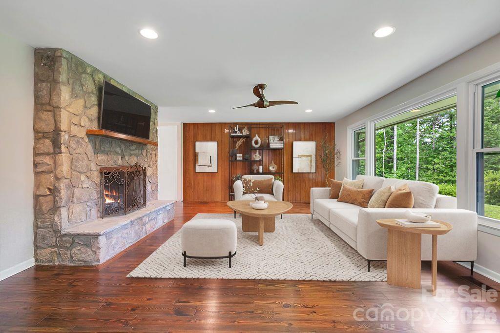 100 Ashton Lane Property Photo 7