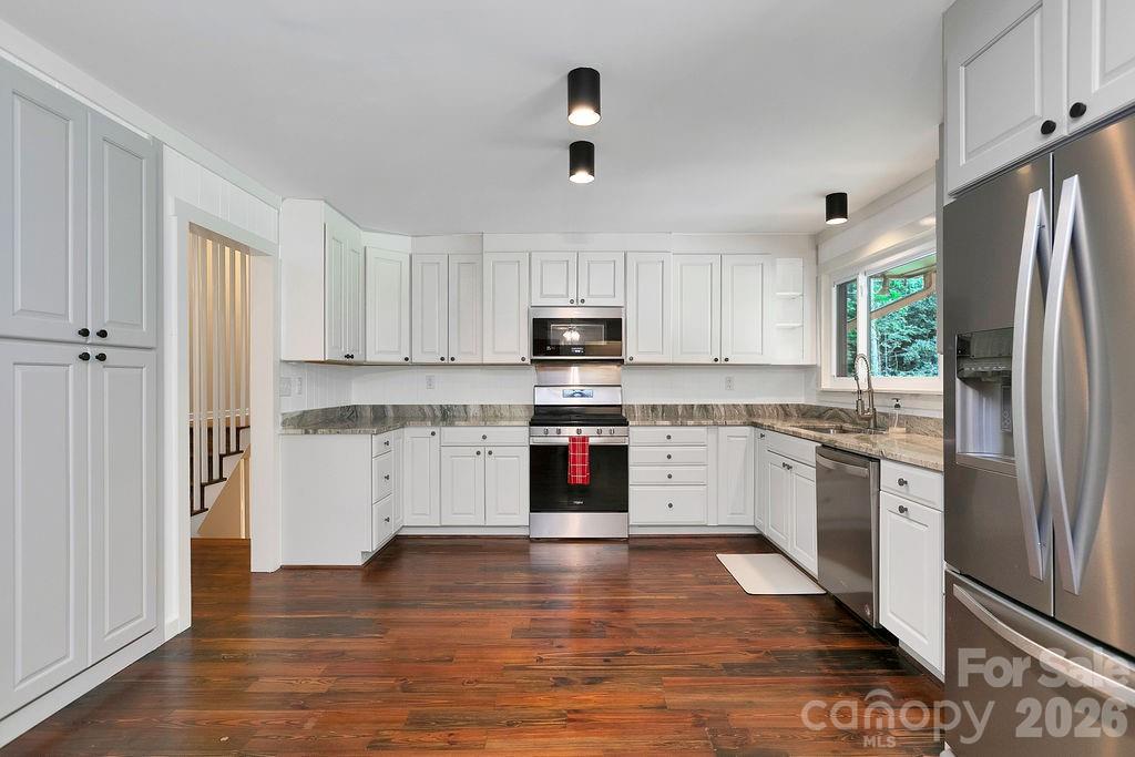100 Ashton Lane Property Photo 11