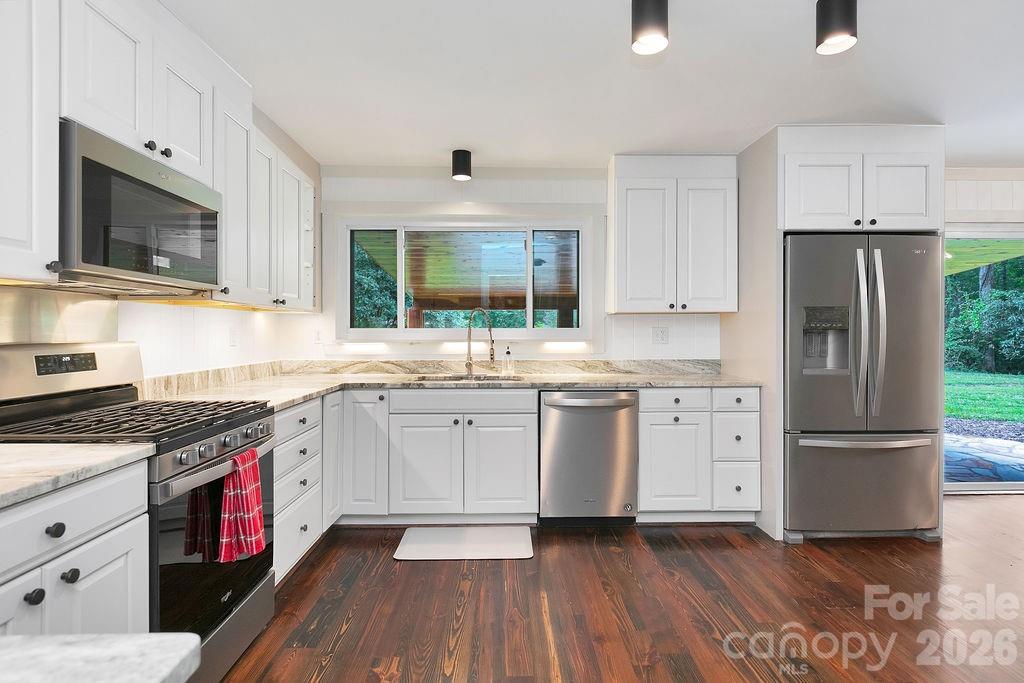 100 Ashton Lane Property Photo 12