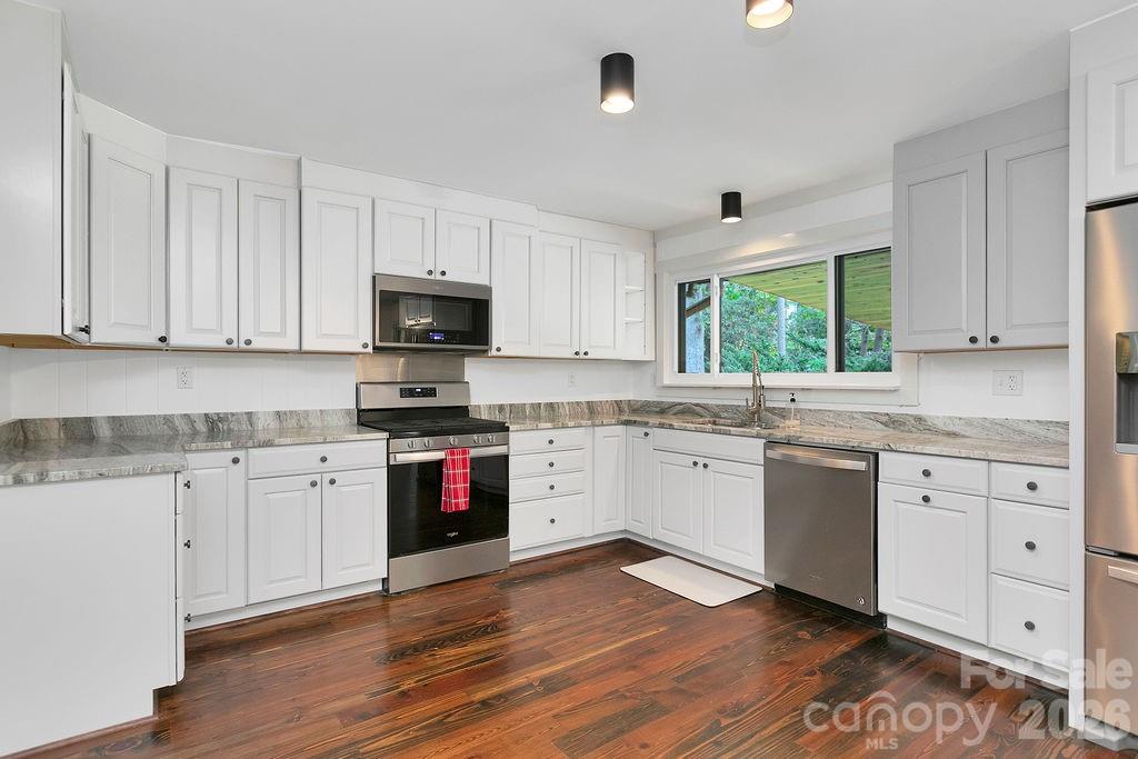 100 Ashton Lane Property Photo 13