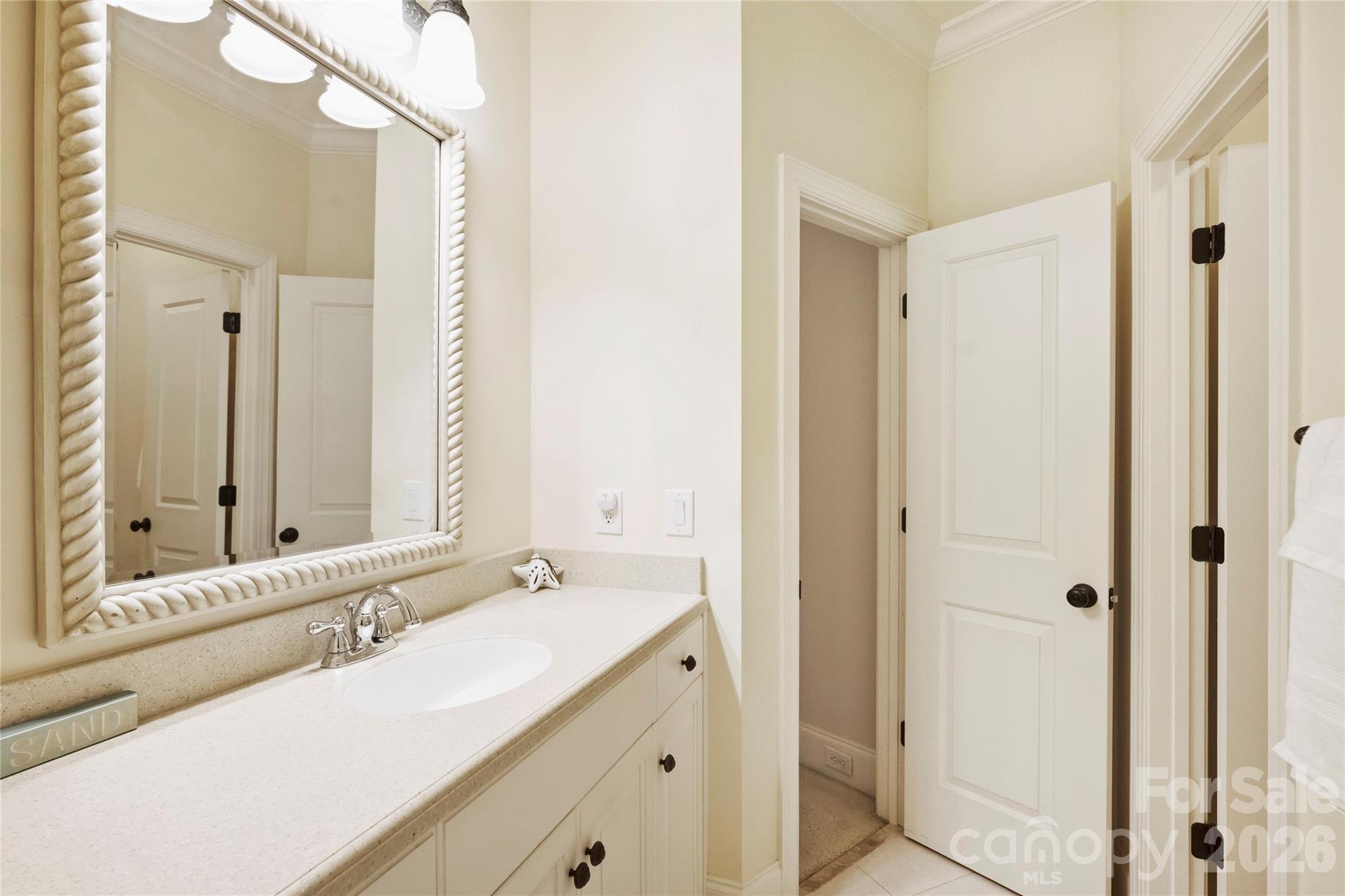 1501 Venetian Way Drive Property Photo 33
