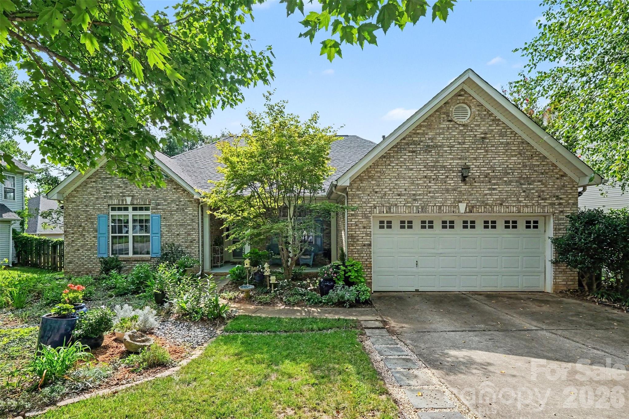 12034 Hampton Place Drive Property Photo 1