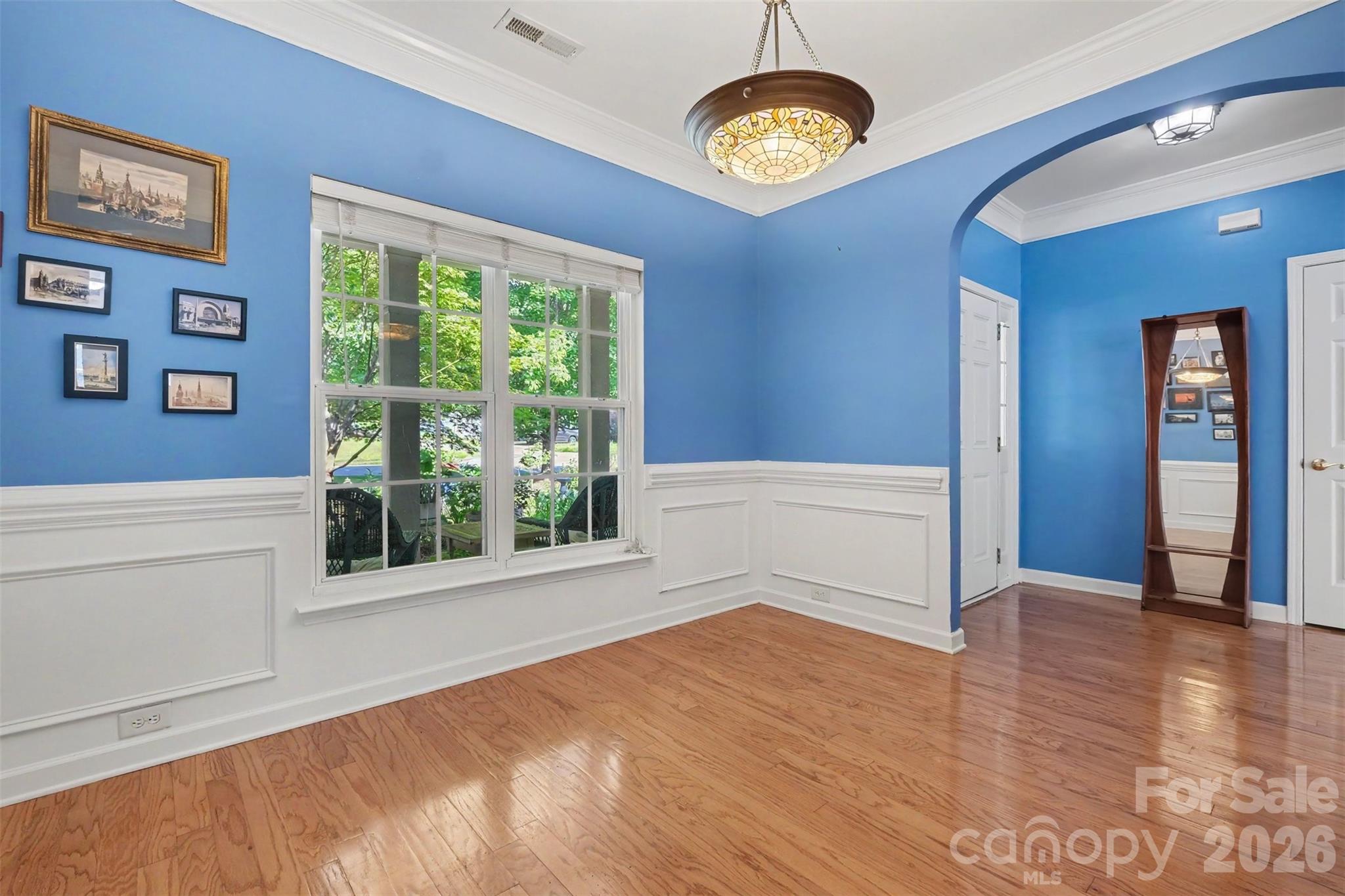 12034 Hampton Place Drive Property Photo 3