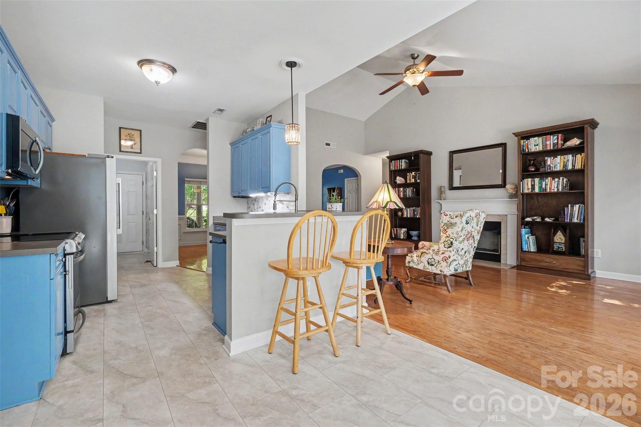 12034 Hampton Place Drive Property Photo 10