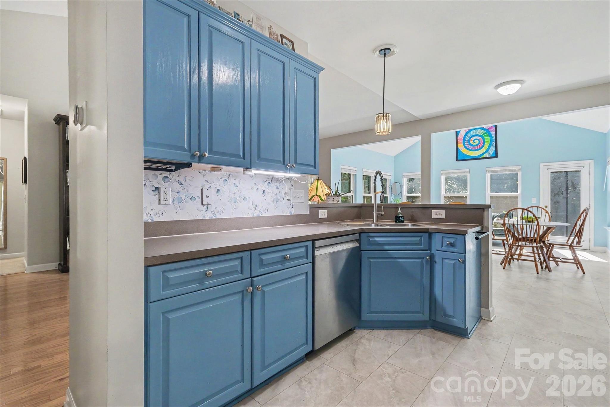 12034 Hampton Place Drive Property Photo 11