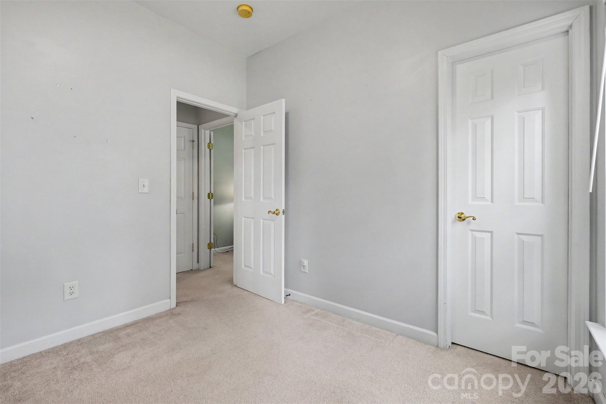 12034 Hampton Place Drive Property Photo 28