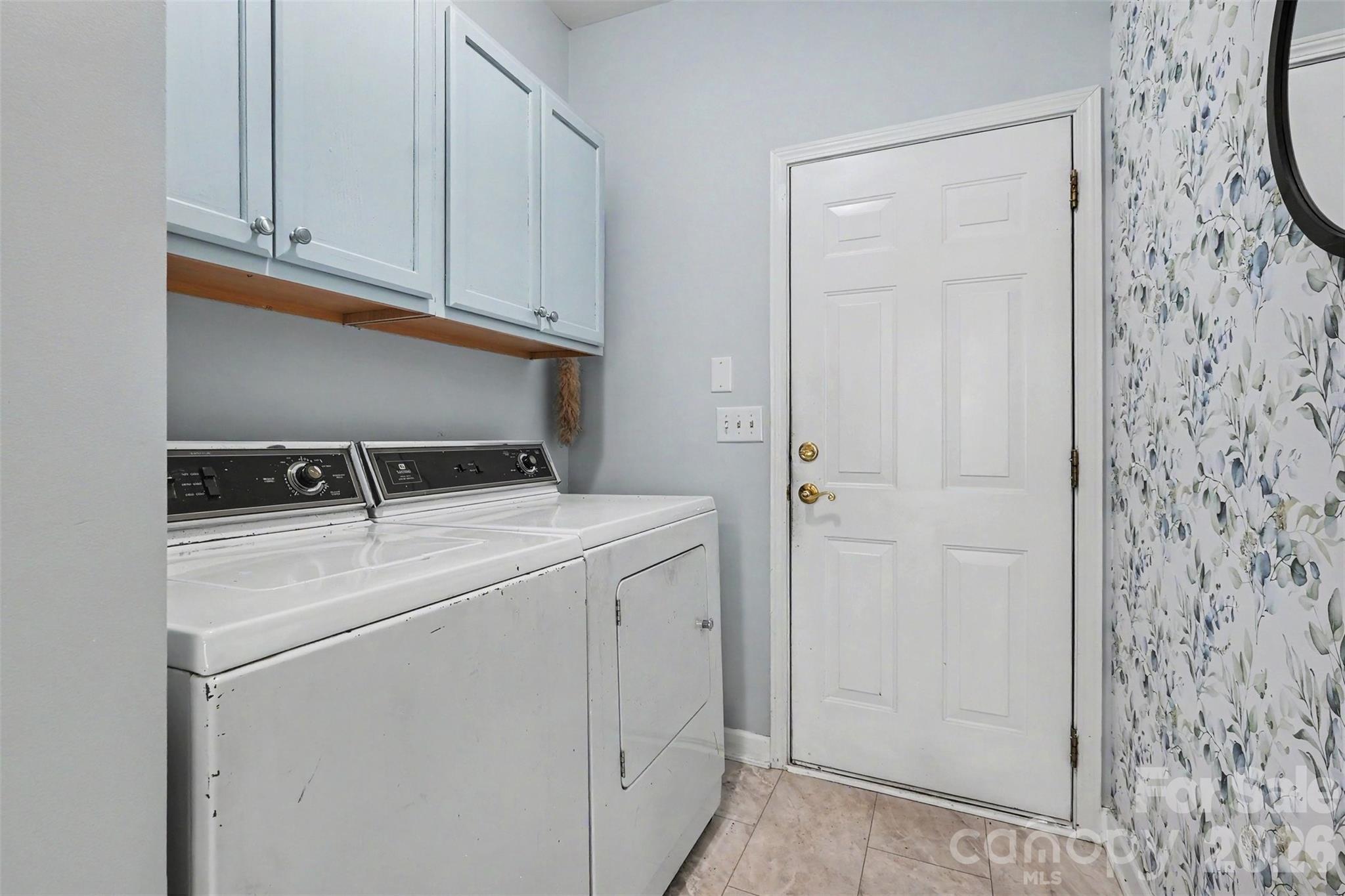 12034 Hampton Place Drive Property Photo 31