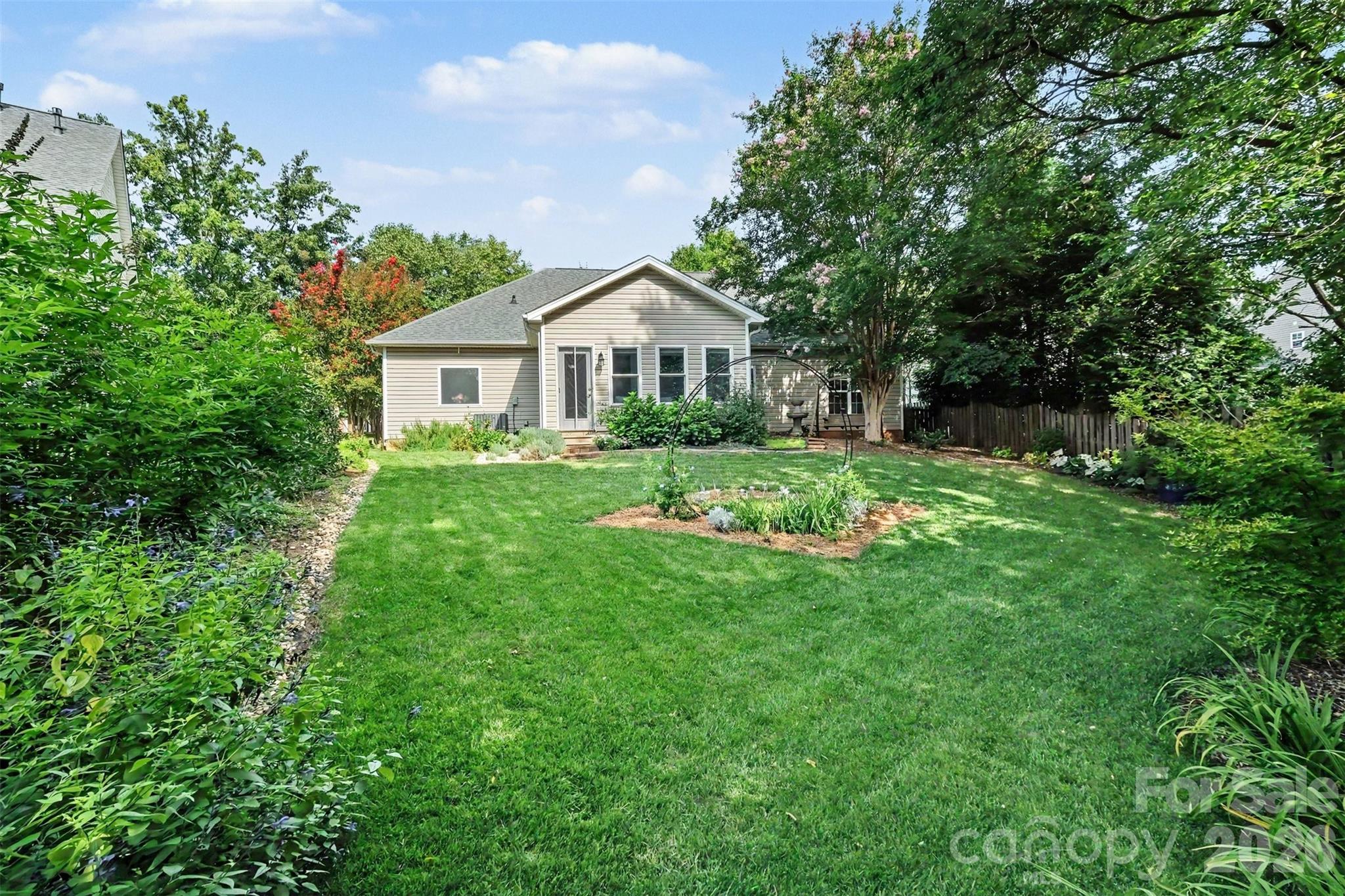 12034 Hampton Place Drive Property Photo 35
