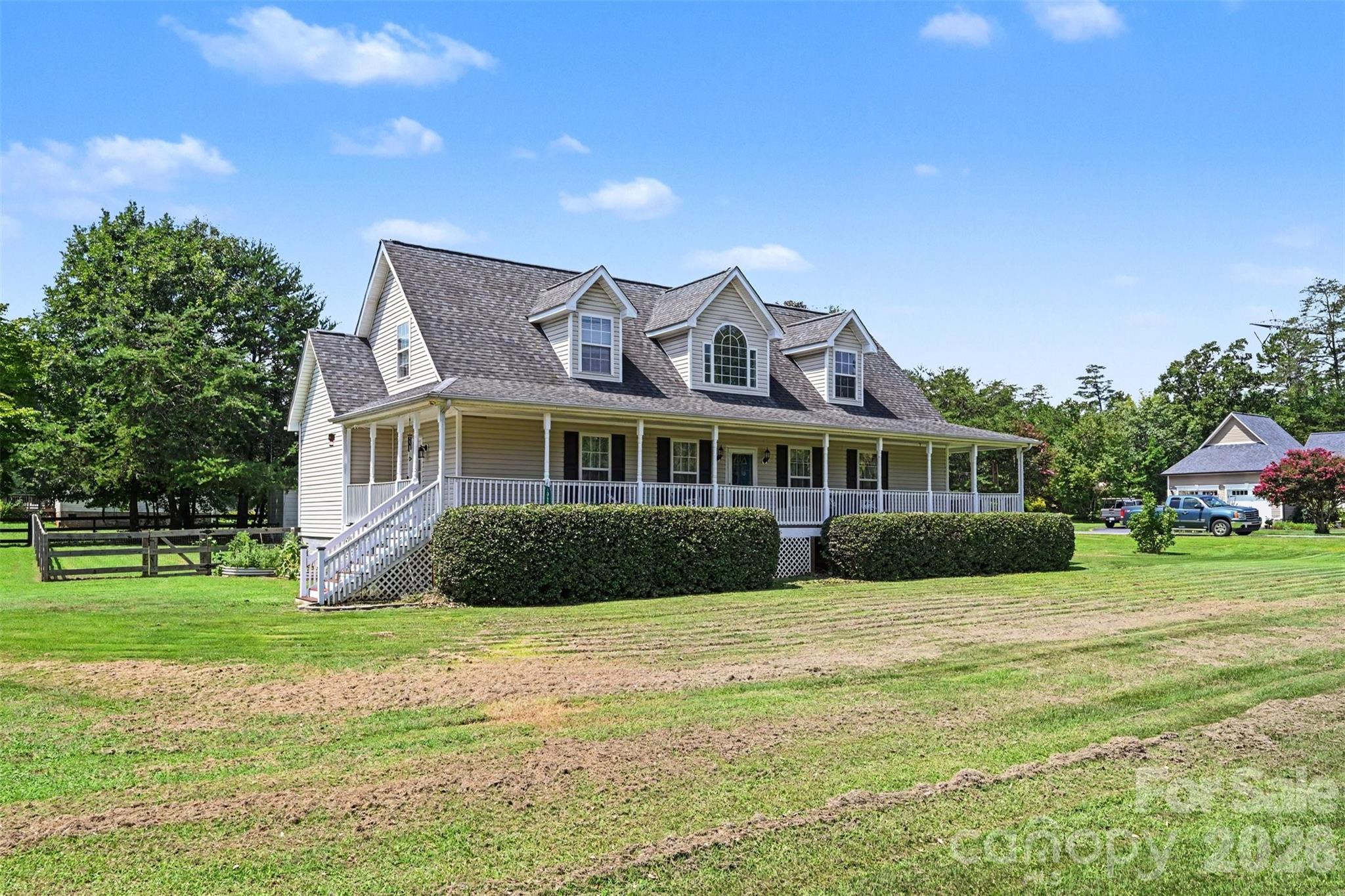 1945 Rhyne Road Property Photo 3