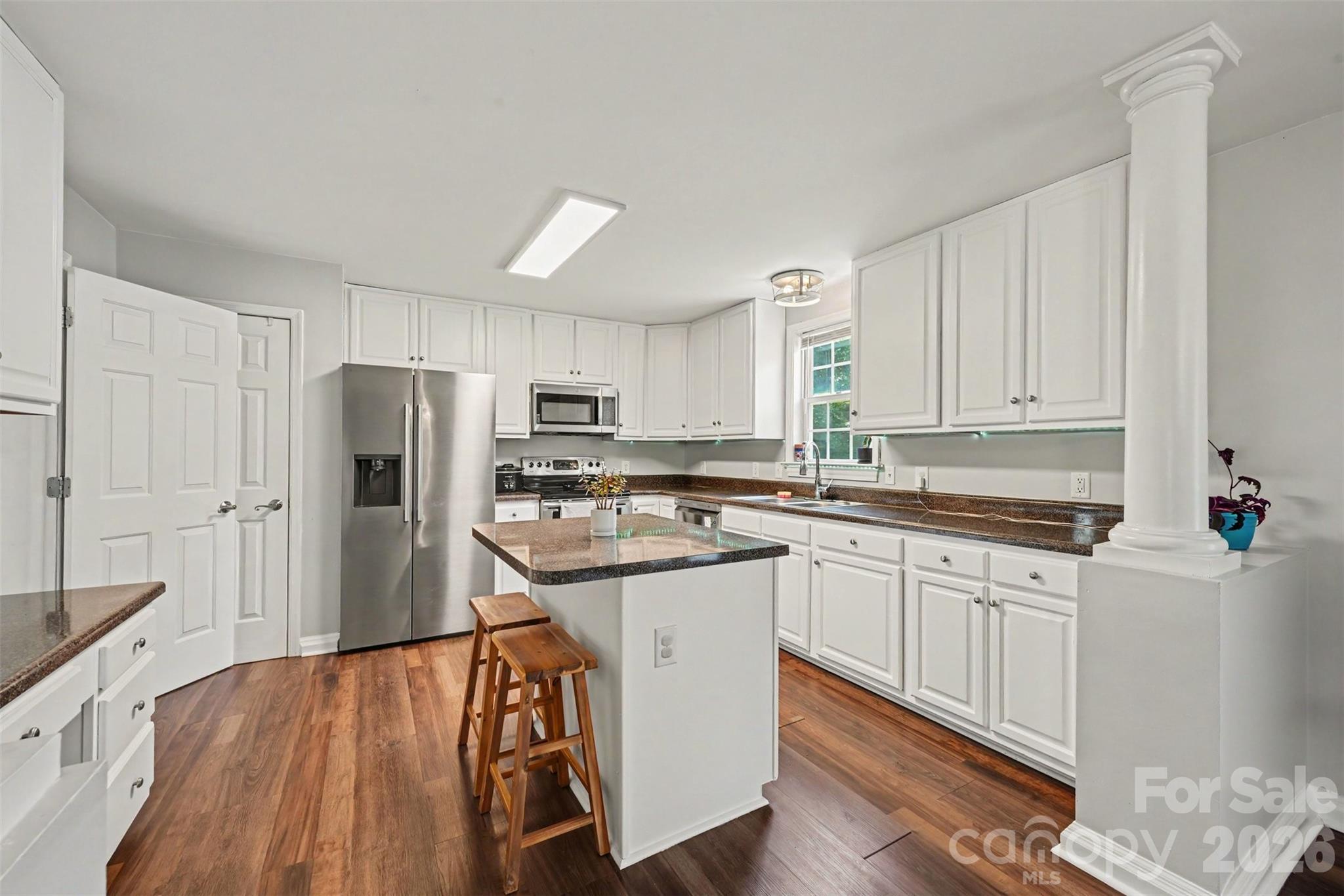 1945 Rhyne Road Property Photo 9