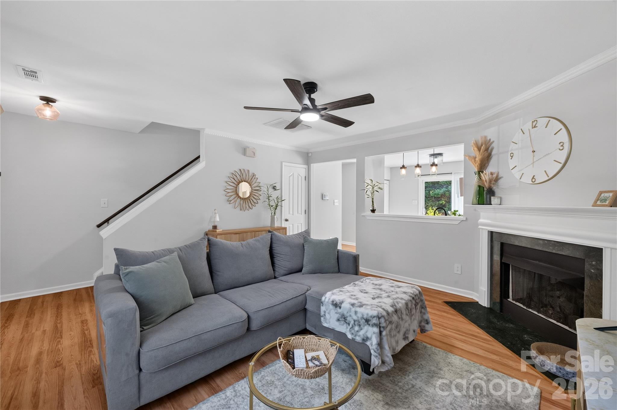 5313 Silabert Avenue Property Photo 3