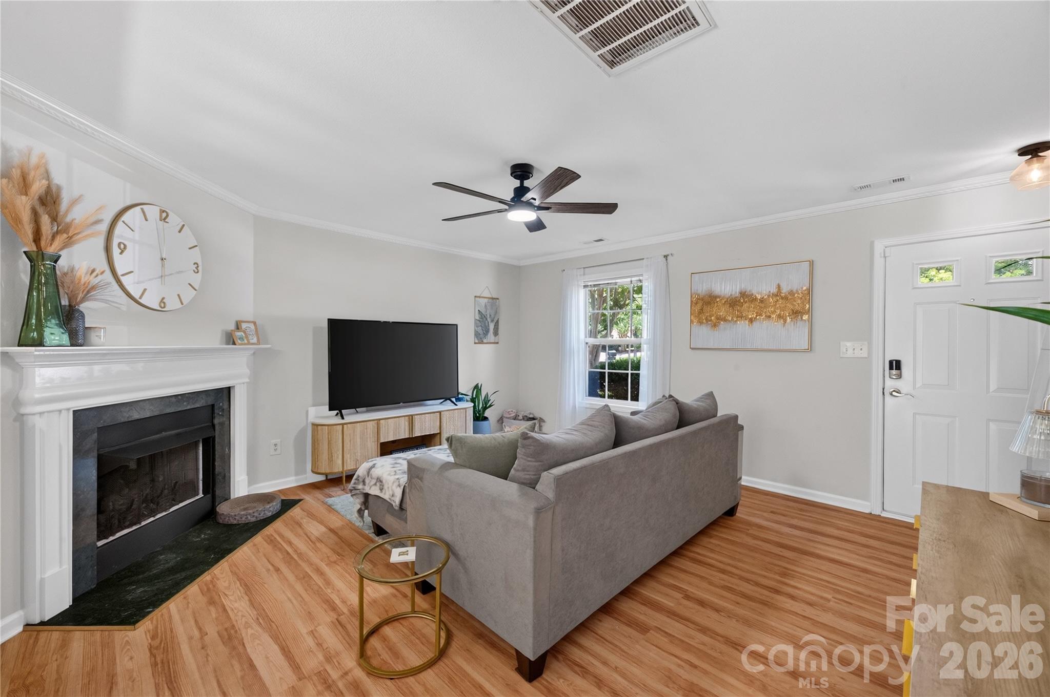 5313 Silabert Avenue Property Photo 4