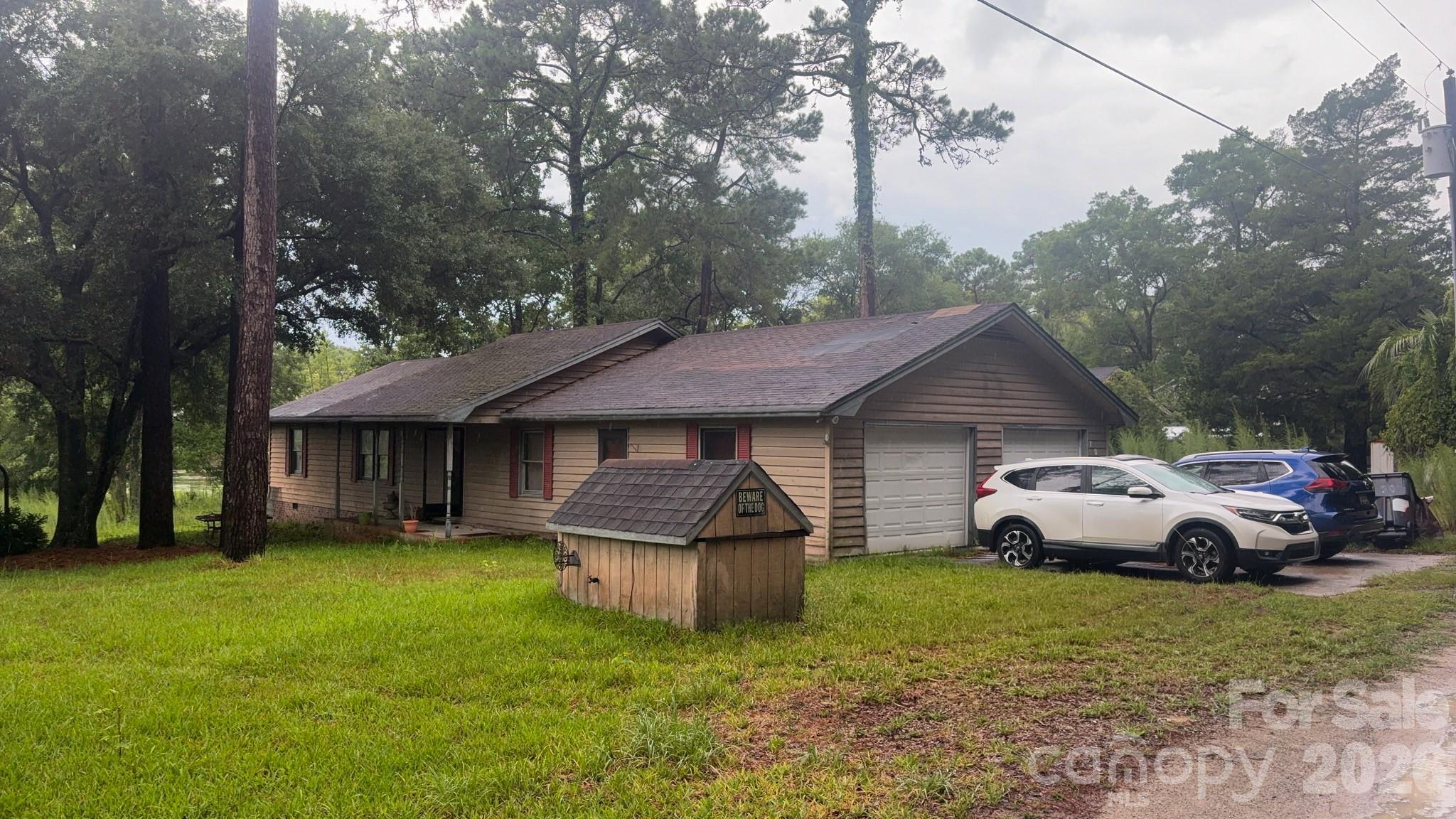 732 Sunset Lakes Boulevard Property Photo 1