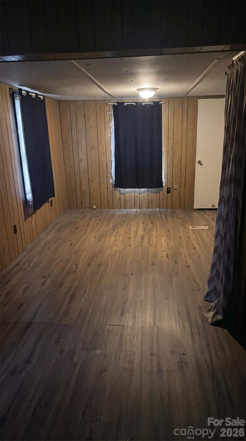 732 Sunset Lakes Boulevard Property Photo 7