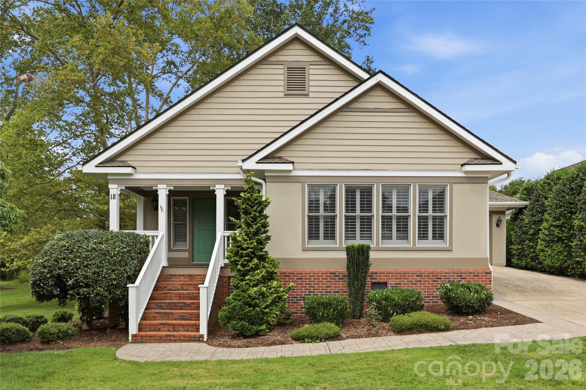 18 Creekside Way Property Photo 1