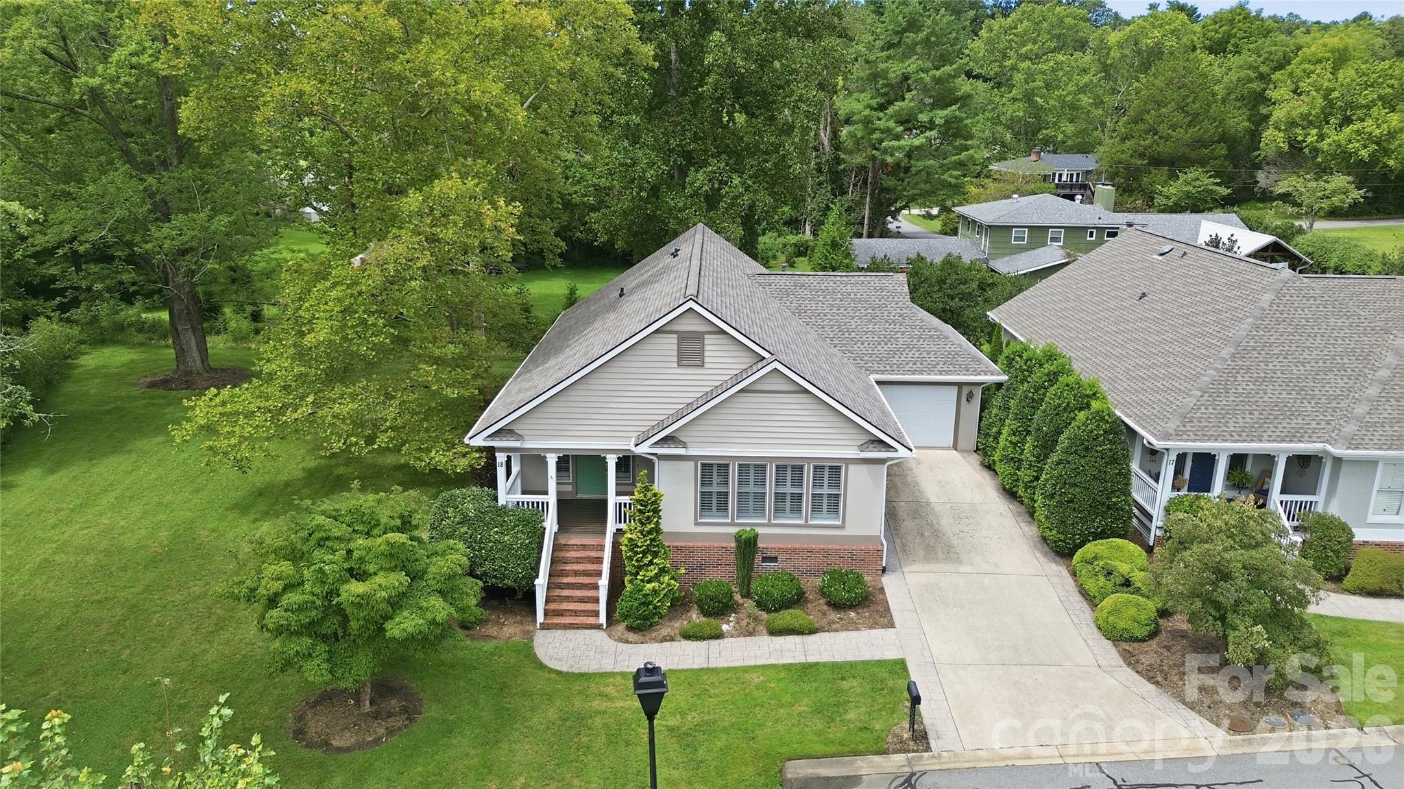 18 Creekside Way Property Photo 4