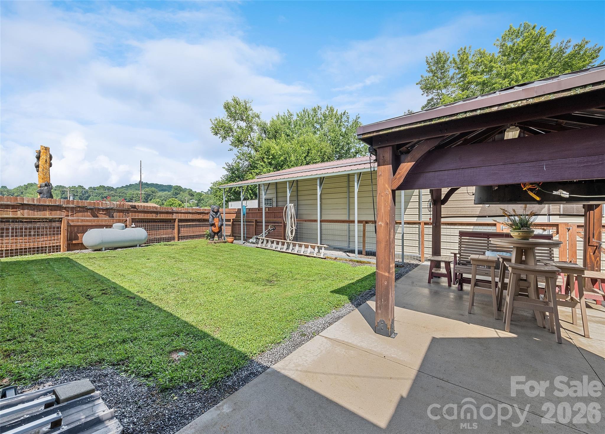 2906 Jonathan Creek Road Property Photo 9