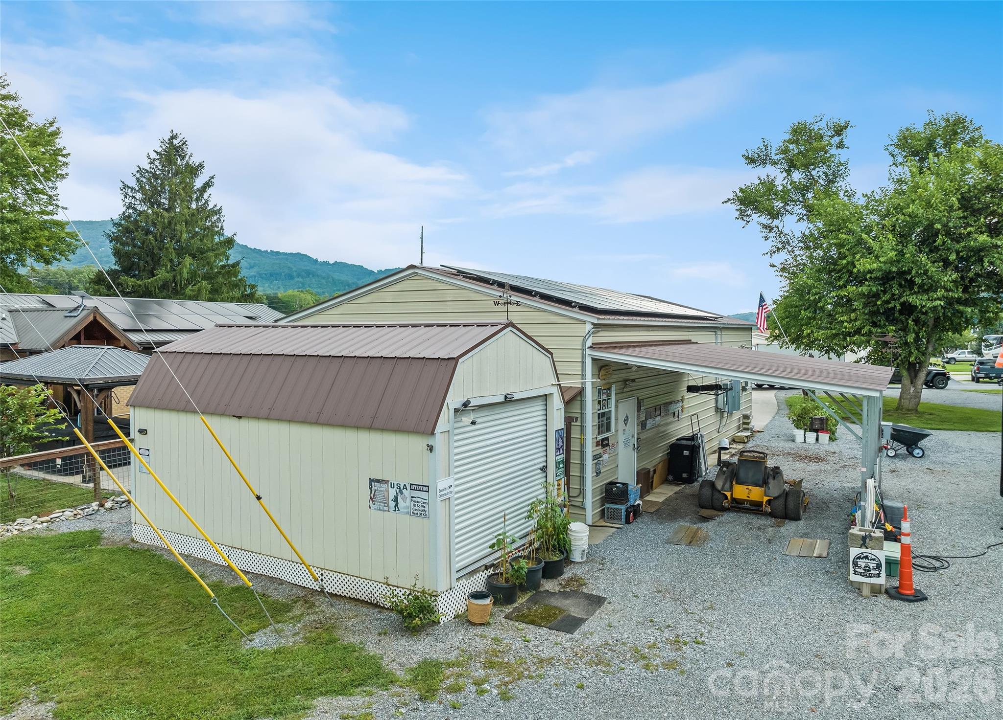 2906 Jonathan Creek Road Property Photo 12