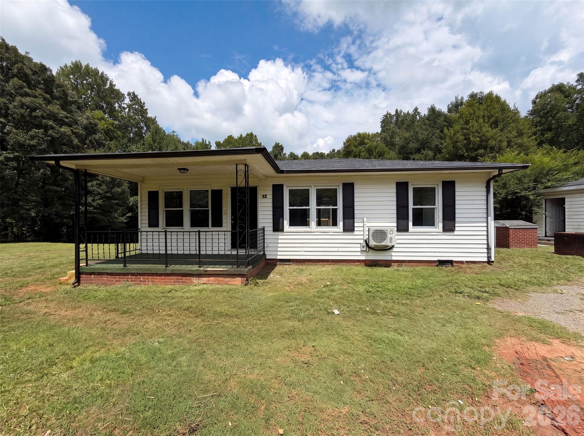 704 Morningside Drive Property Photo 1