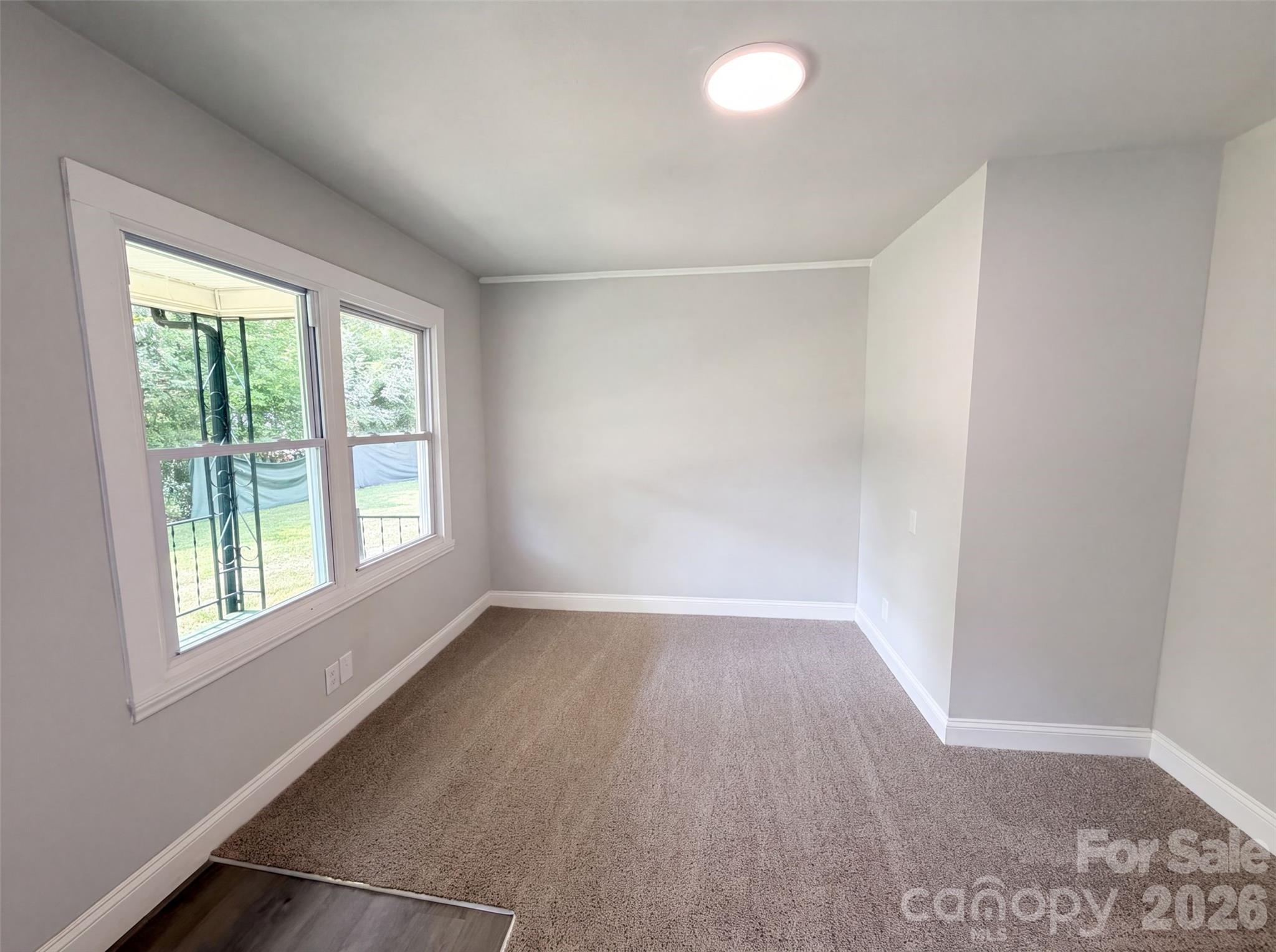 704 Morningside Drive Property Photo 4