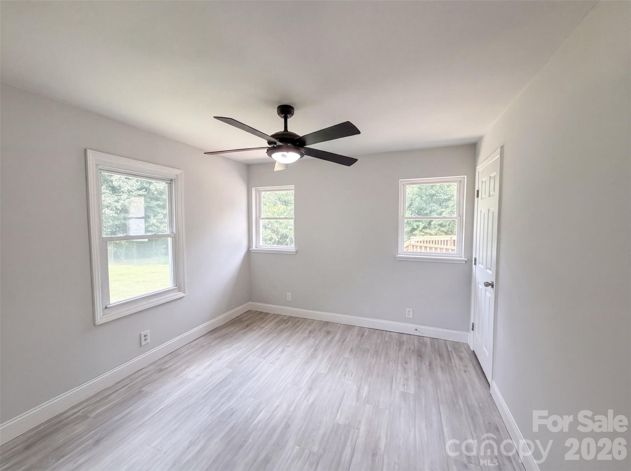 704 Morningside Drive Property Photo 14