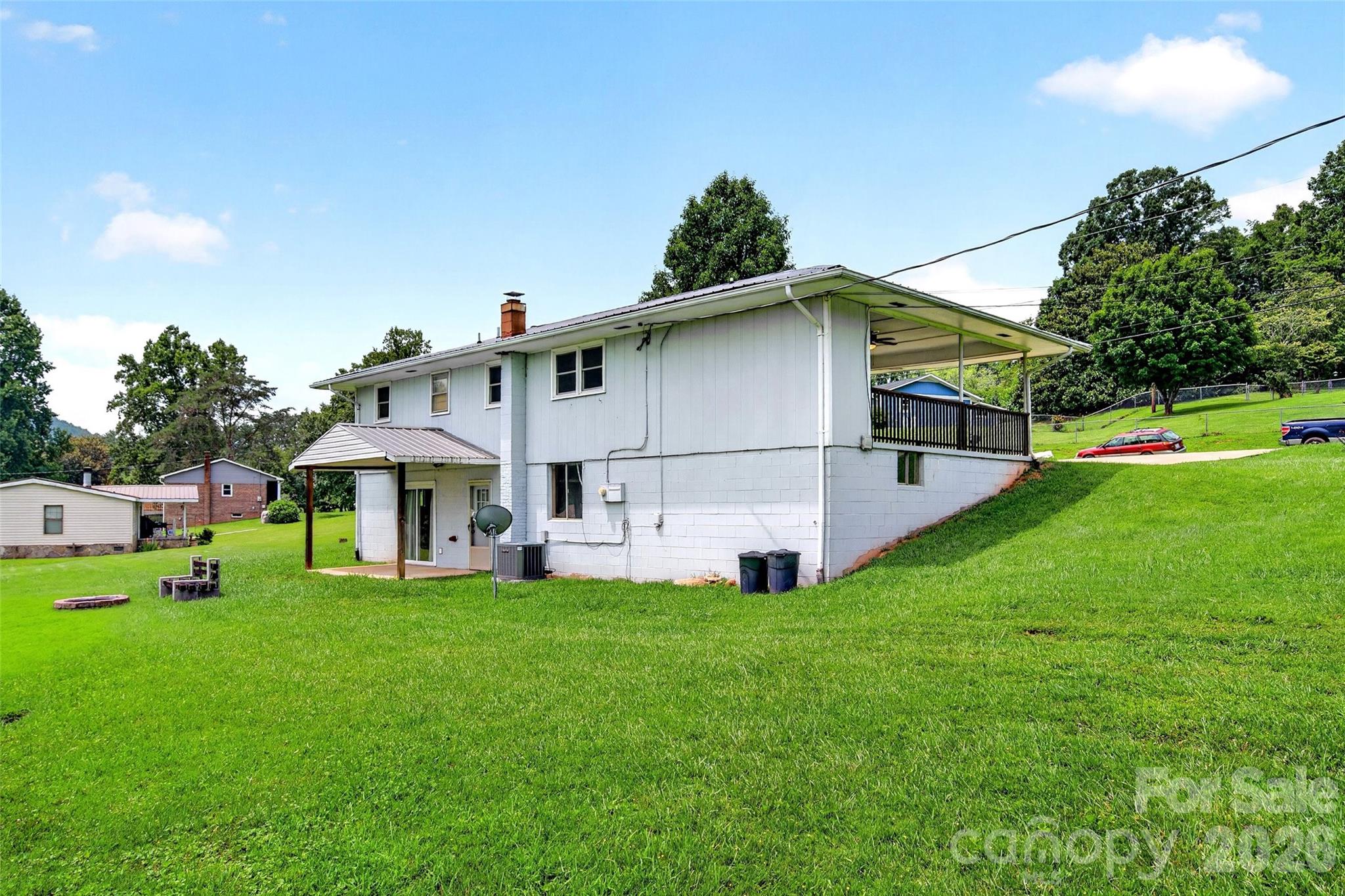 224 Cherokee Way Property Photo 6