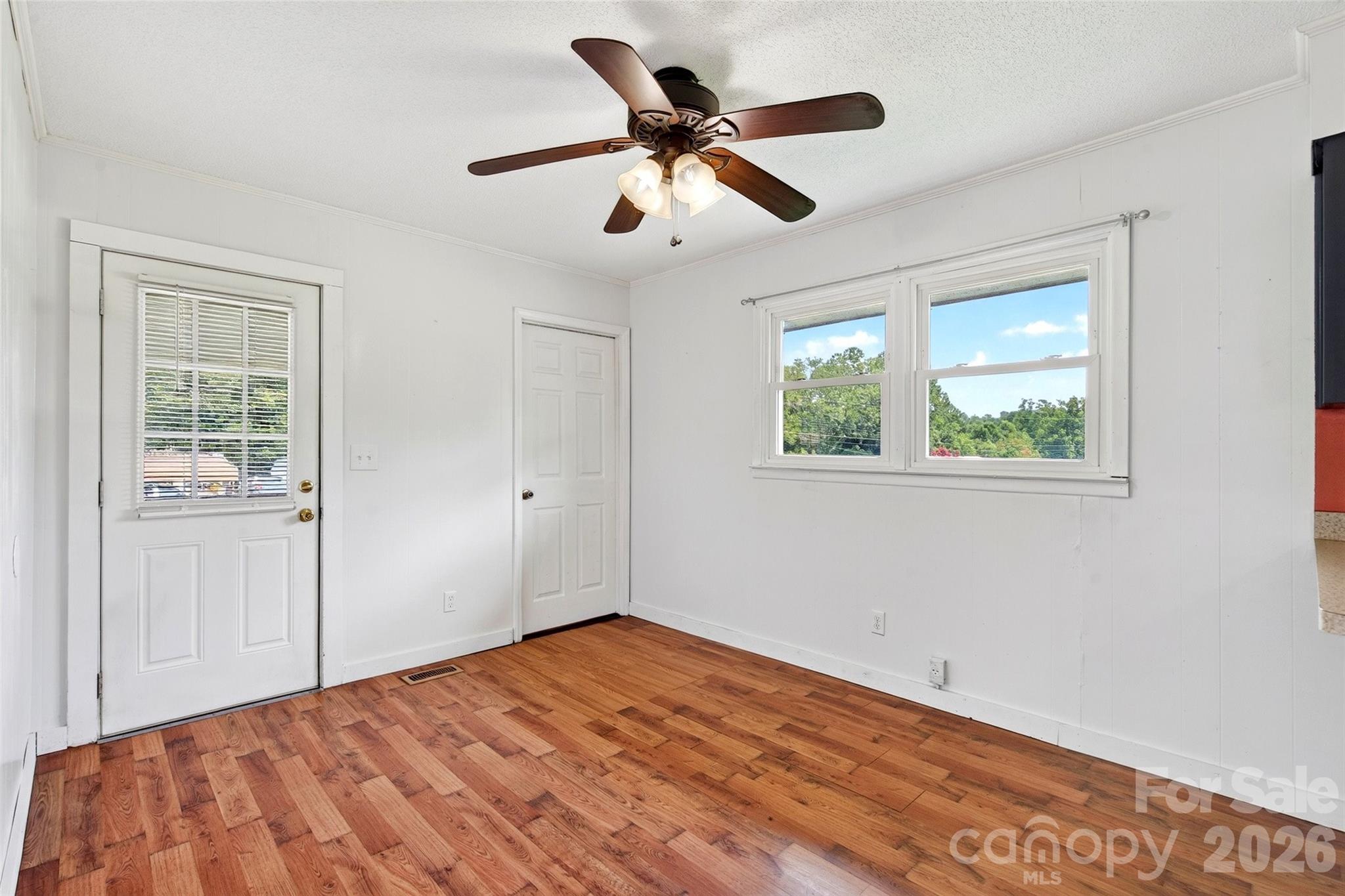 224 Cherokee Way Property Photo 15