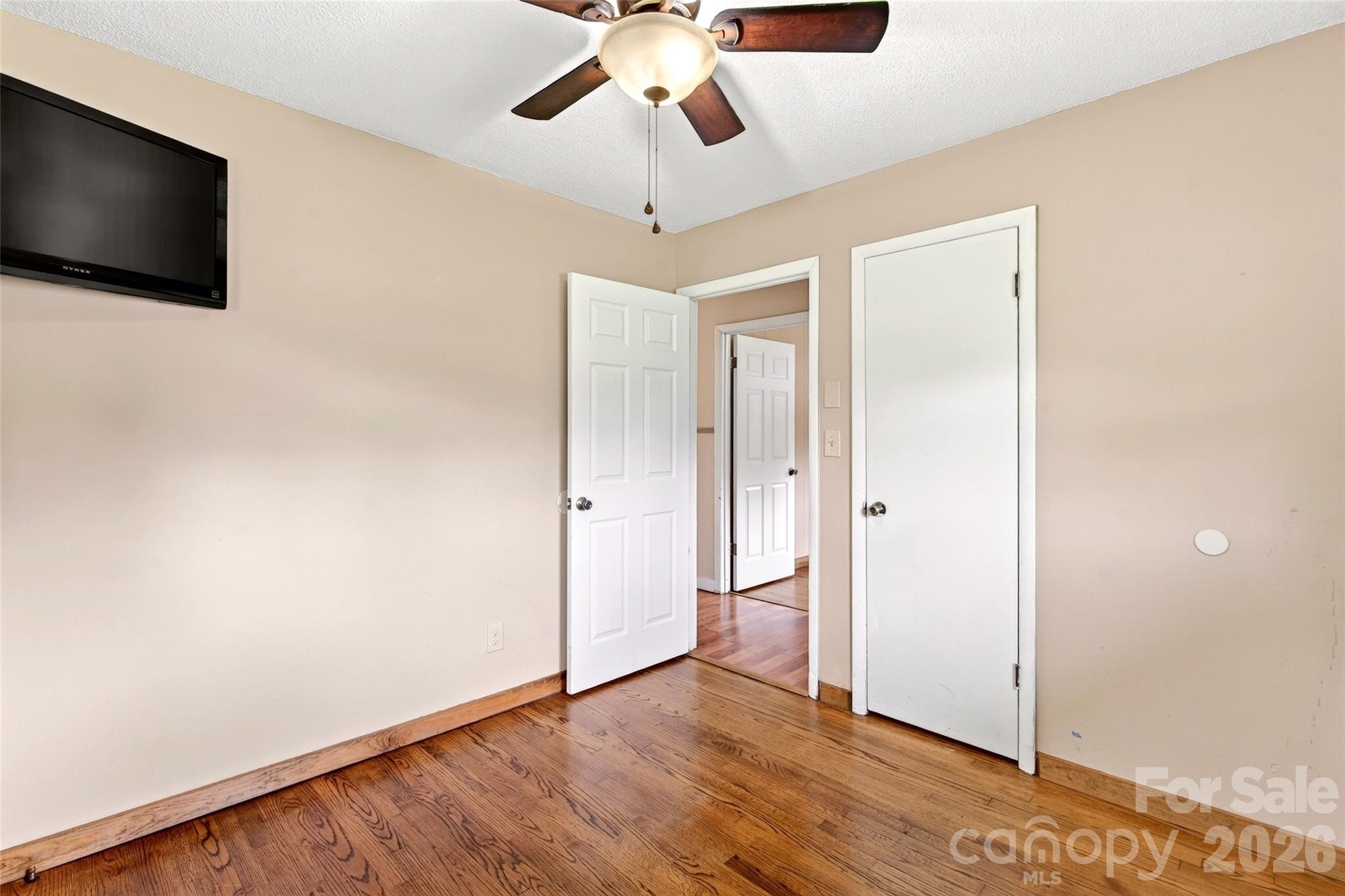 224 Cherokee Way Property Photo 27