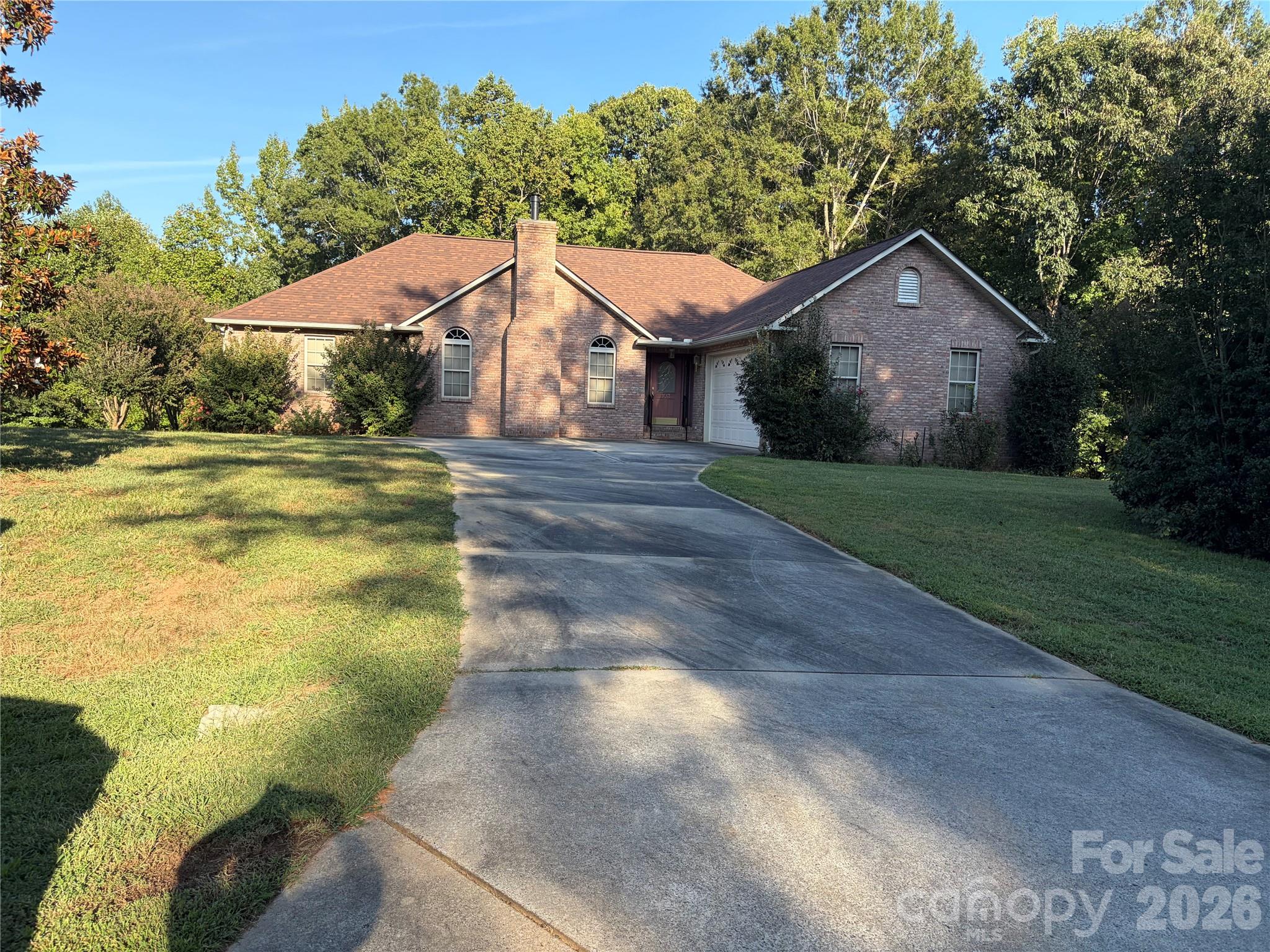 103 Aaron Way Property Photo 1