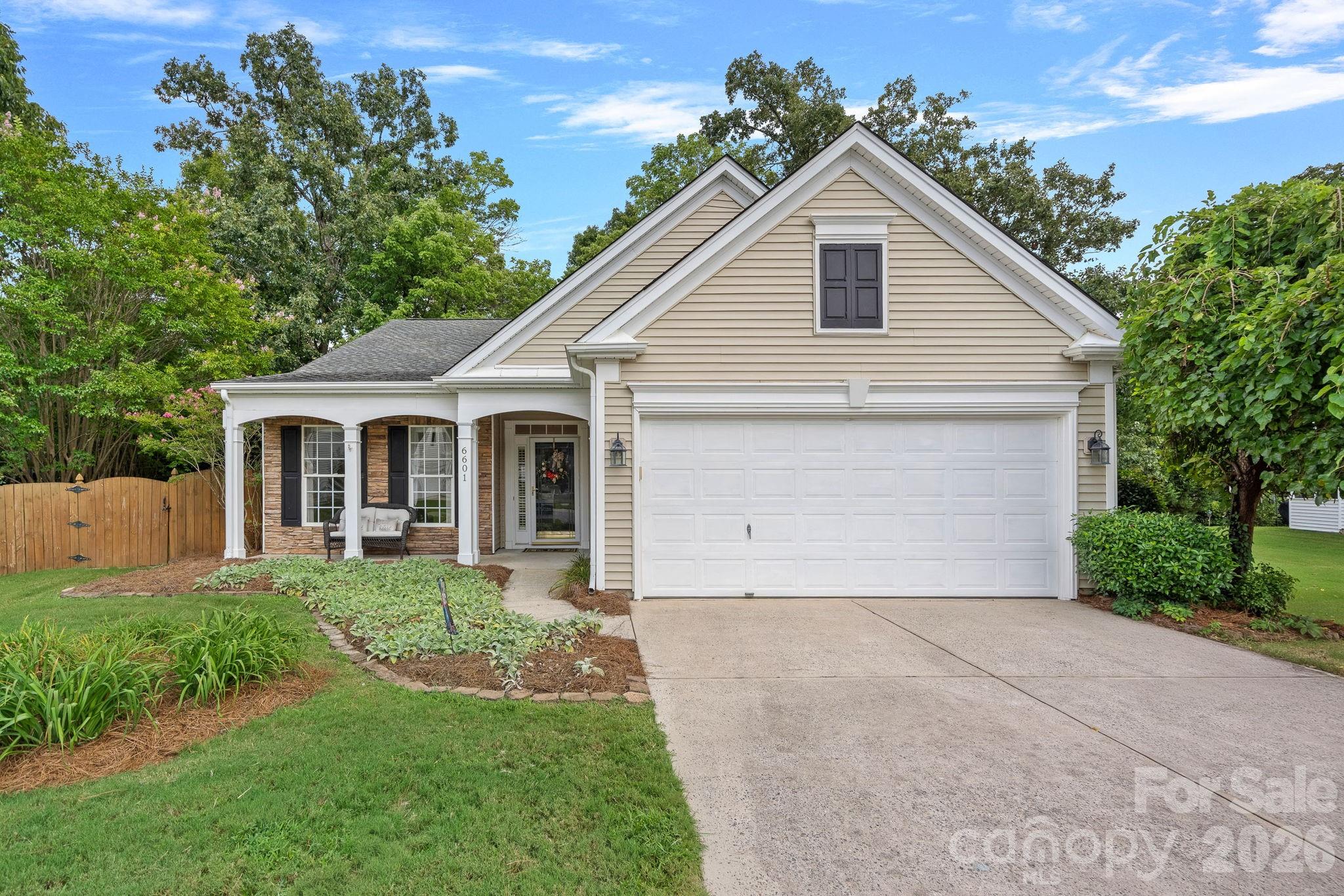 6601 Warbler Wood Court Property Photo 1