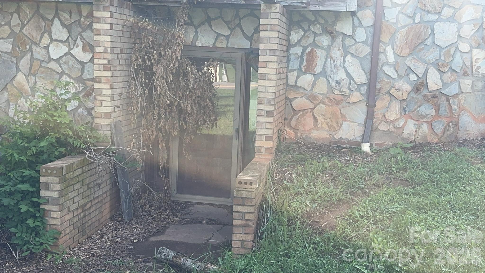 4294 Horseshoe Bend Road Property Photo 14
