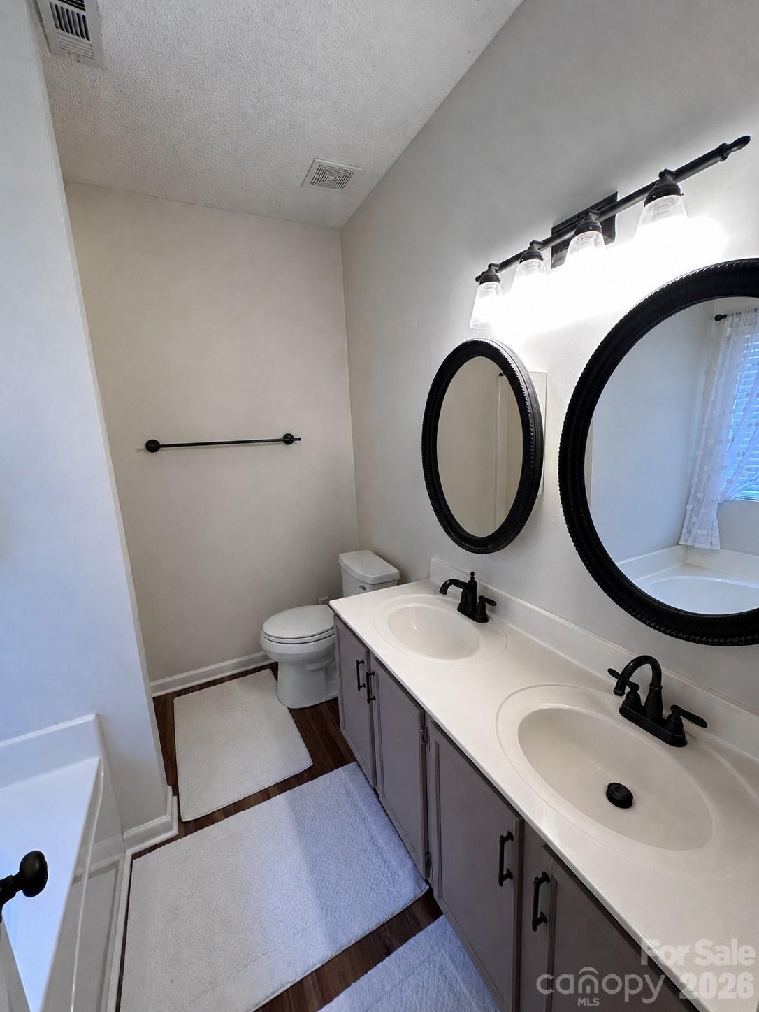 4515 Fox Thorne Drive Property Photo 8