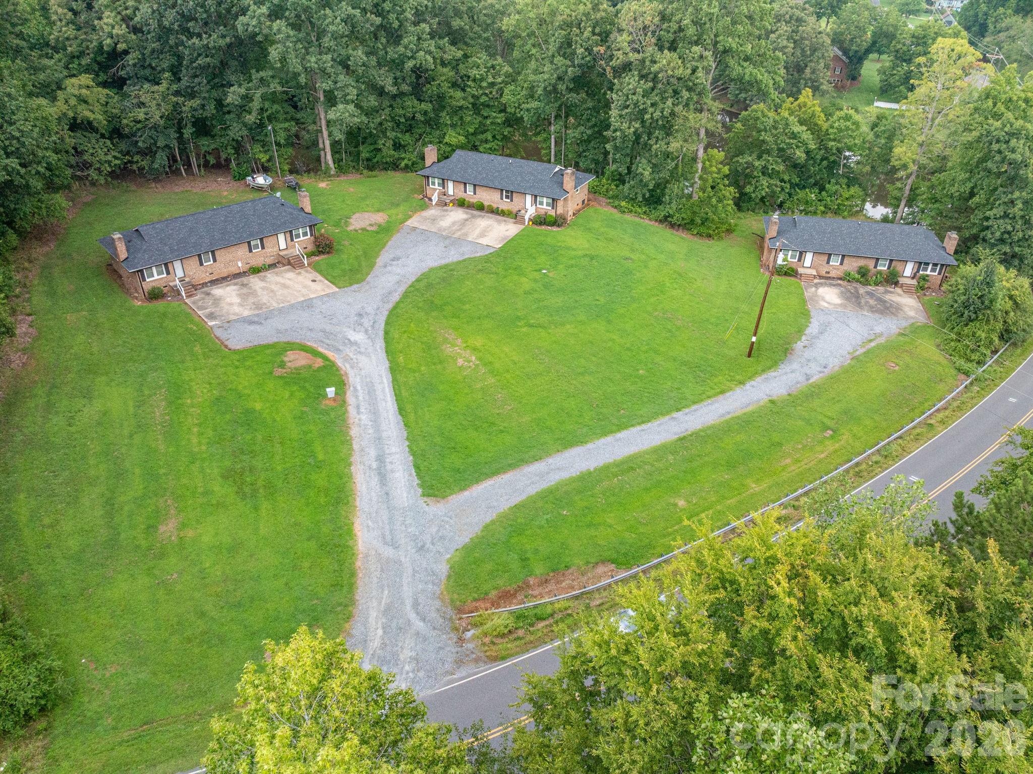 611 Borders Road Property Photo 1