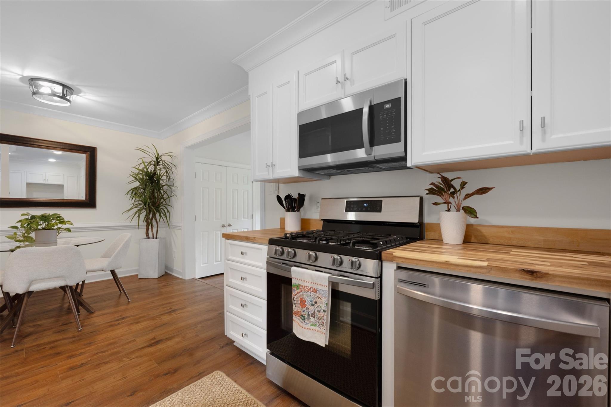 3520 Colony Road F Property Photo 1