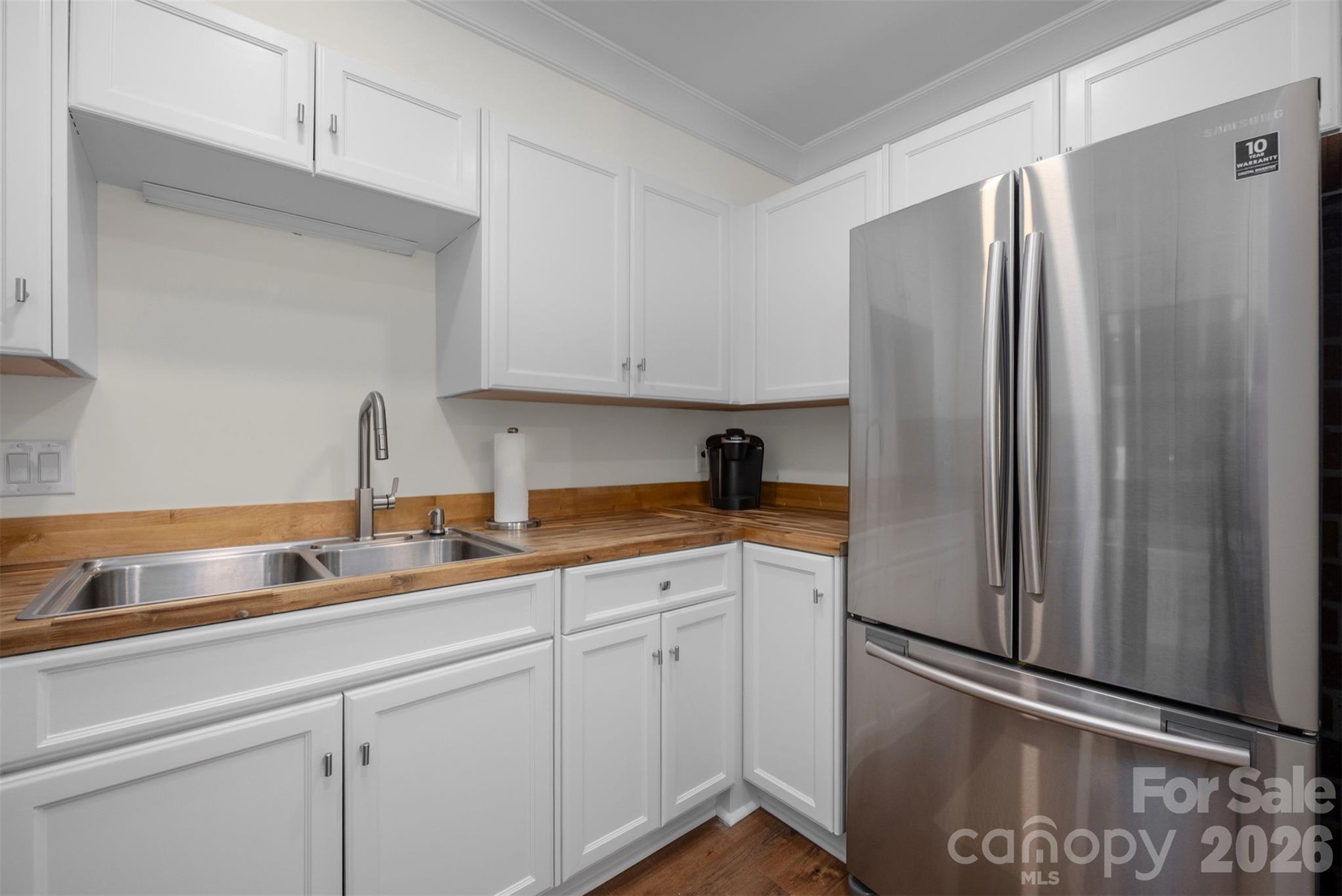 3520 Colony Road F Property Photo 6