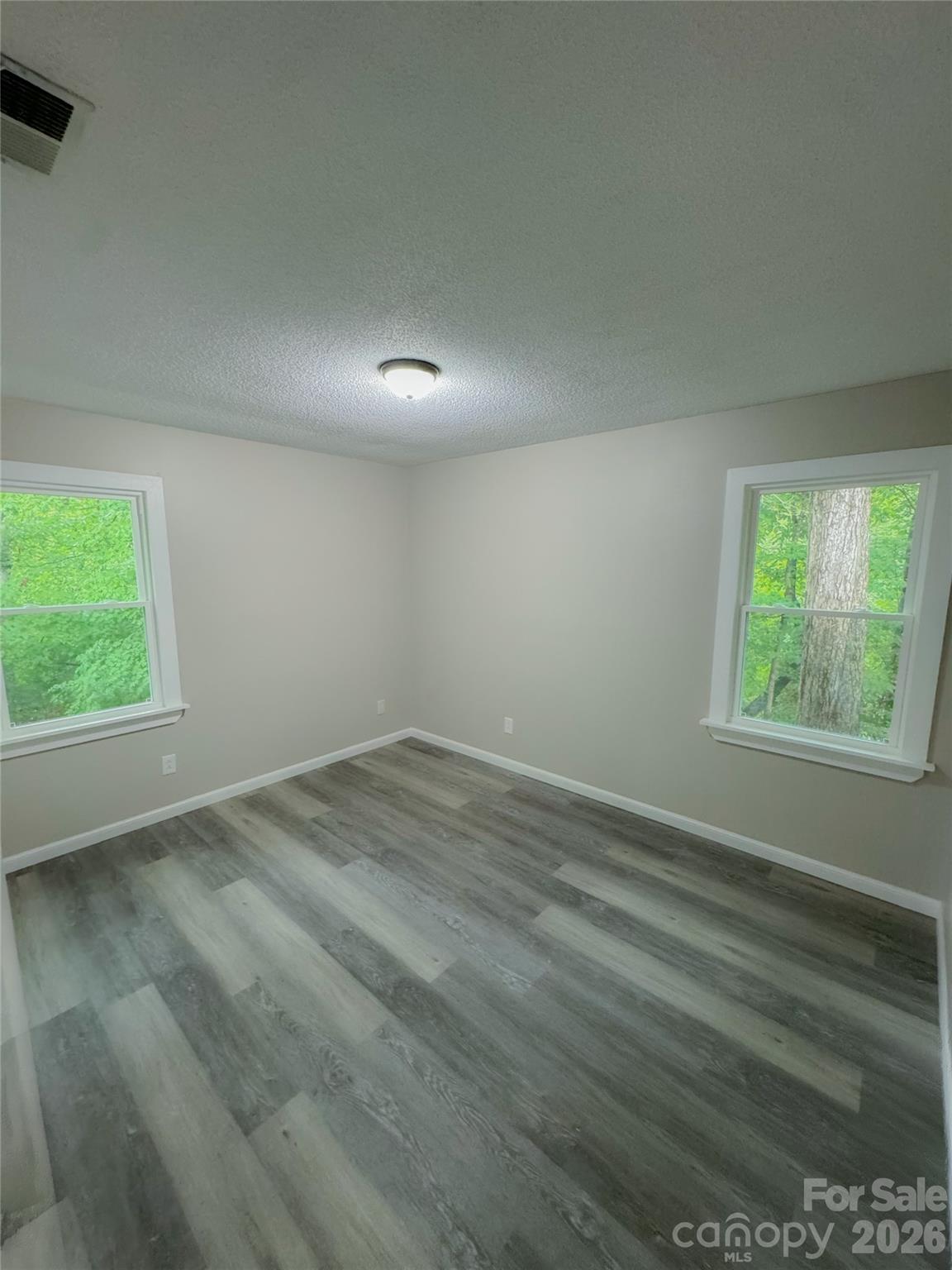 705 Creekridge Drive Property Photo 3