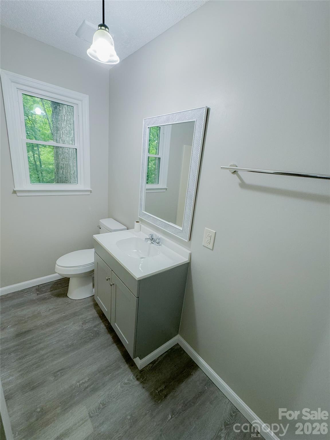 705 Creekridge Drive Property Photo 6