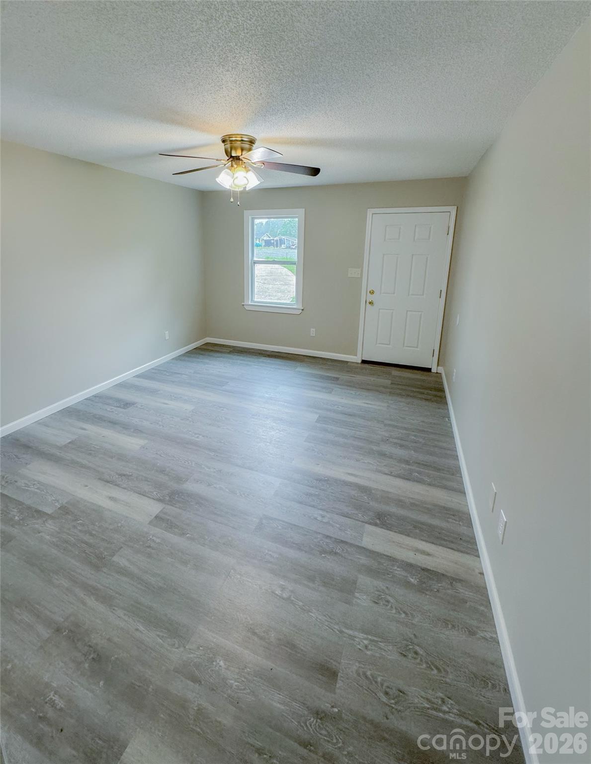 705 Creekridge Drive Property Photo 8
