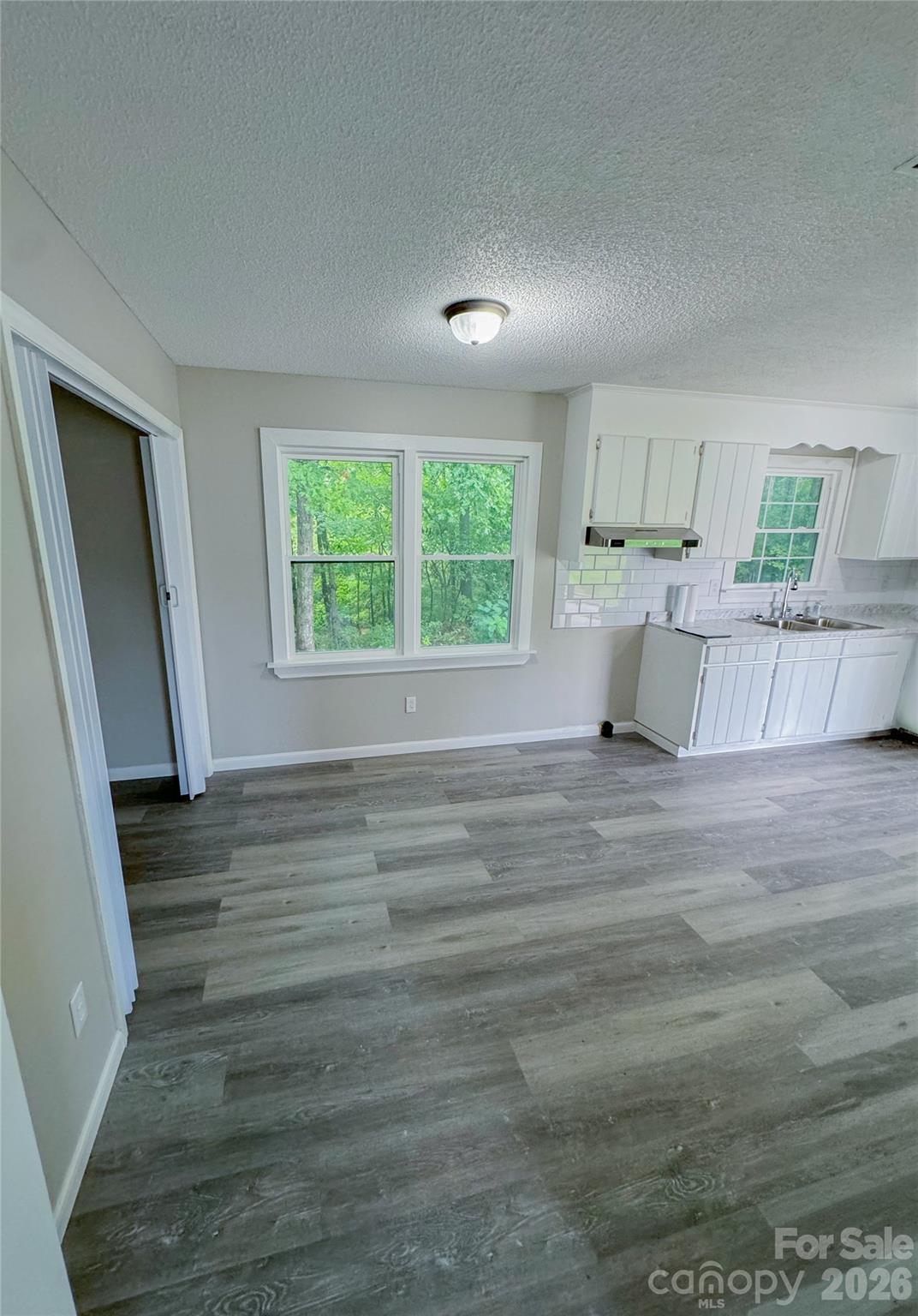 705 Creekridge Drive Property Photo 9