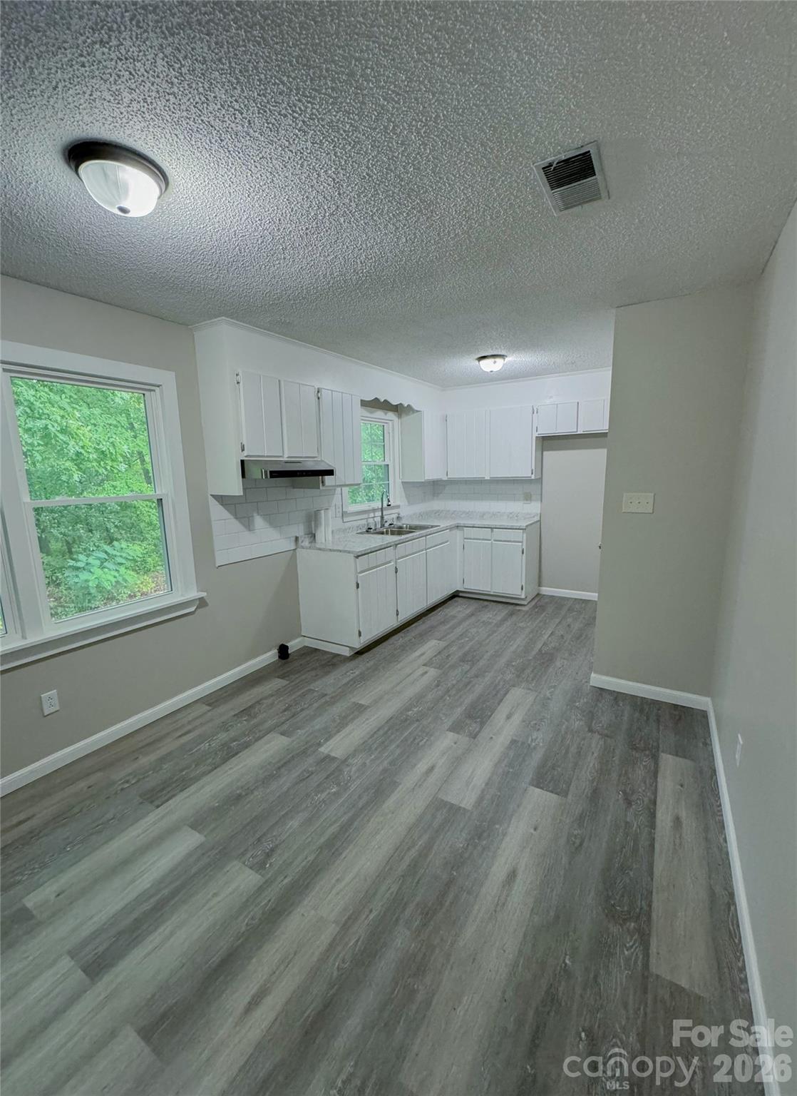 705 Creekridge Drive Property Photo 10