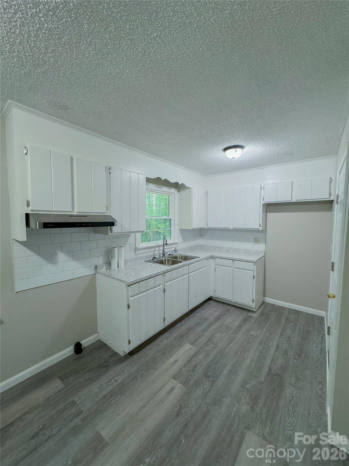 705 Creekridge Drive Property Photo 11