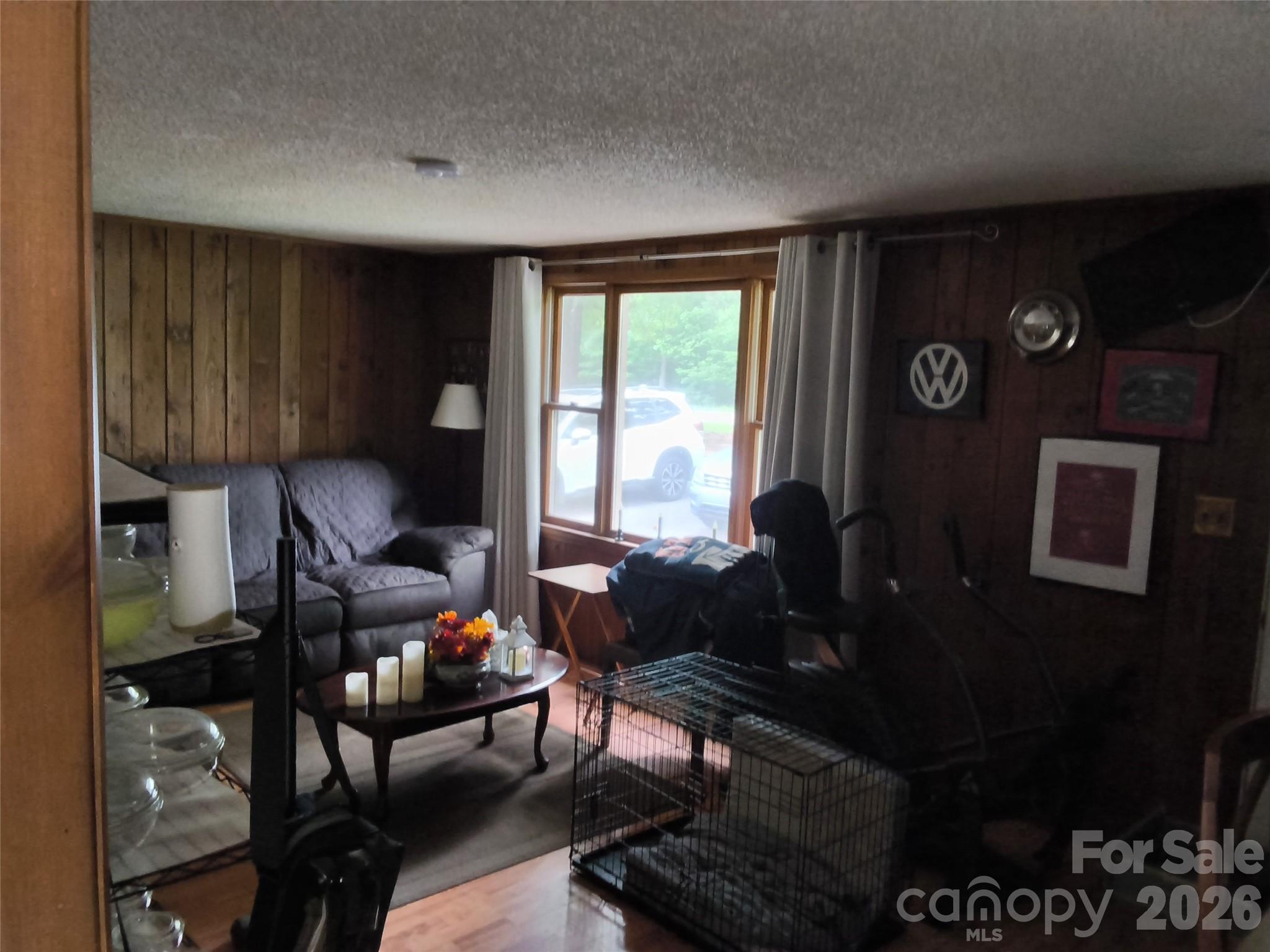 1981 Mollys Backbone Road Property Photo 10