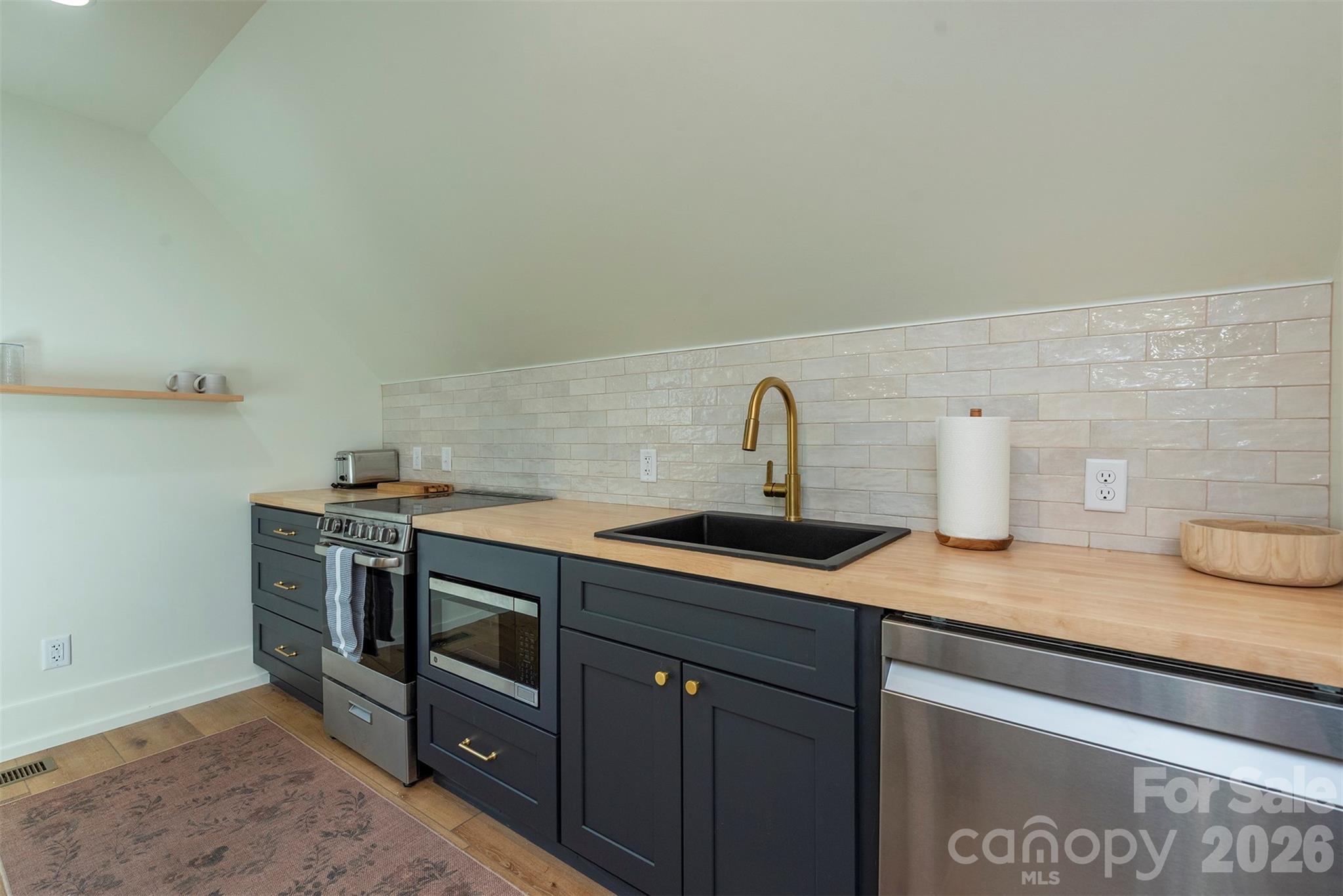 1156 Campbells Trace Property Photo 14
