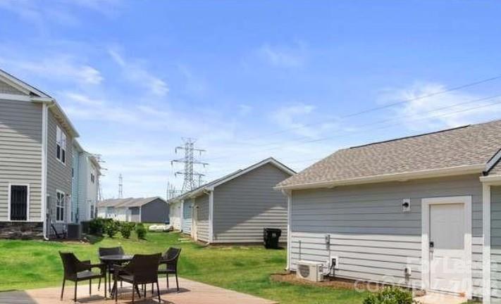 15119 Meacham Farm Drive Property Photo 2