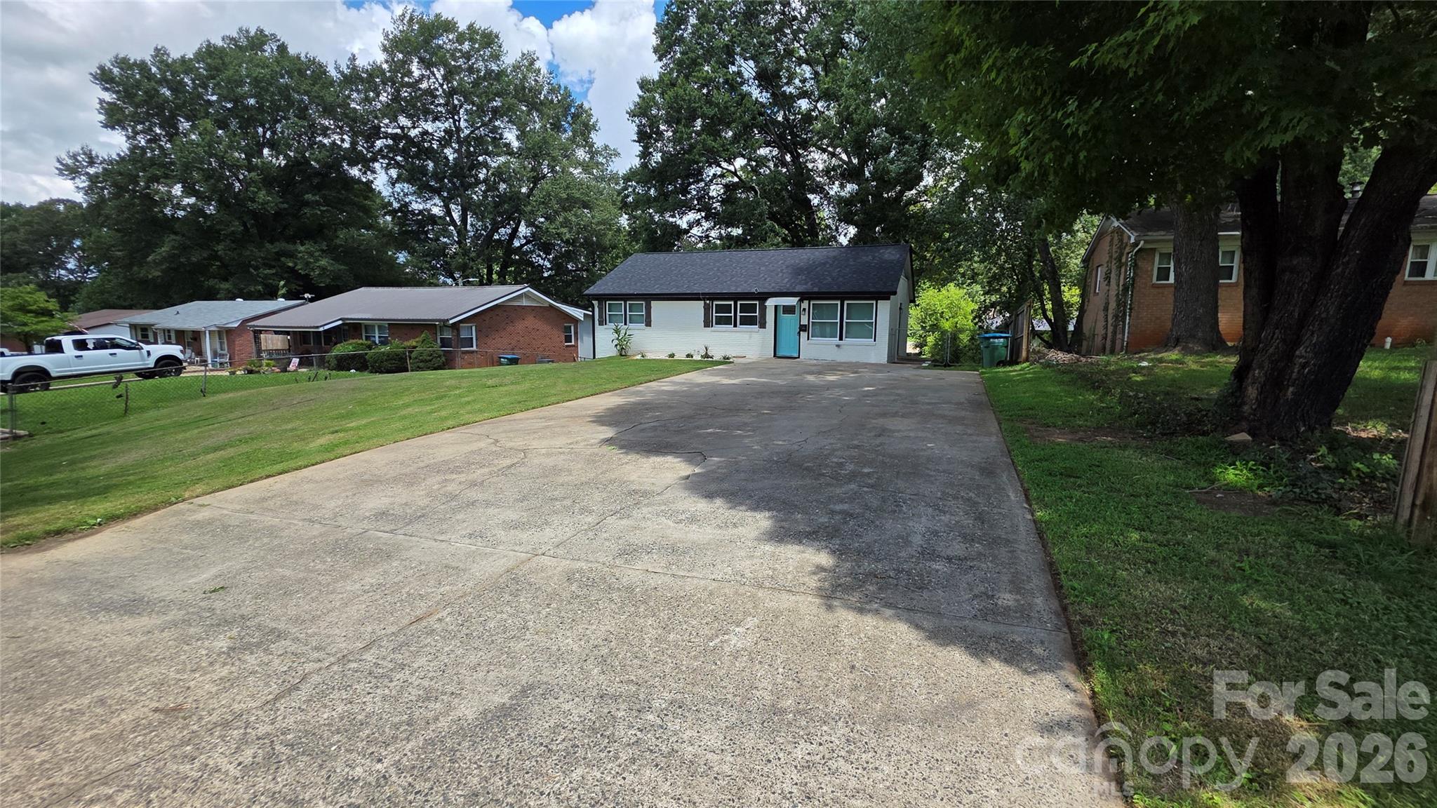 513 E Ohio Avenue Property Photo 5